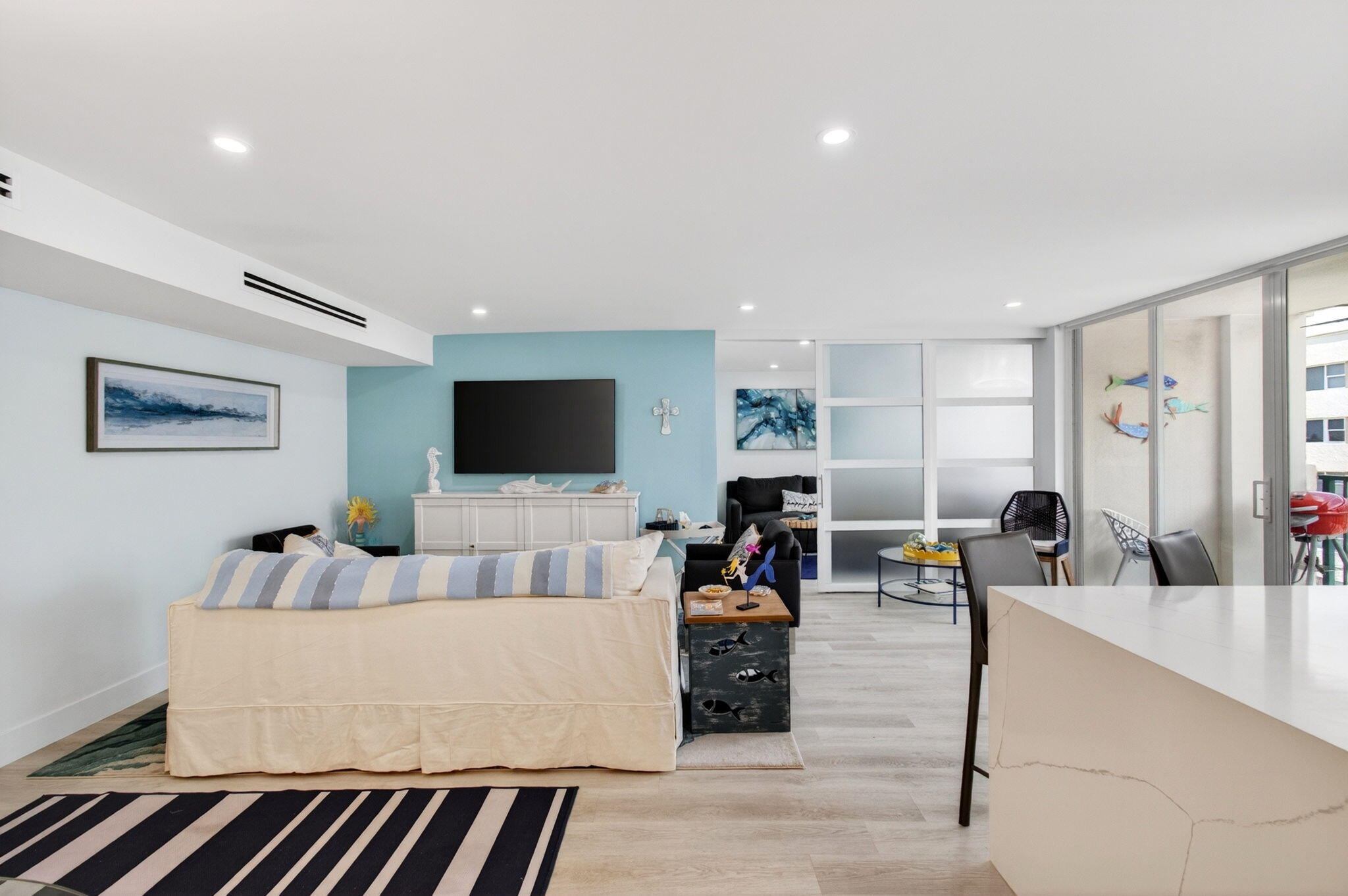1236 Hillsboro Mile #406, Hillsboro Beach FL 33062