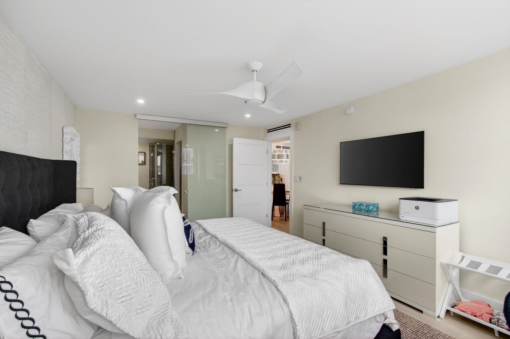1236 Hillsboro Mile #406, Hillsboro Beach FL 33062