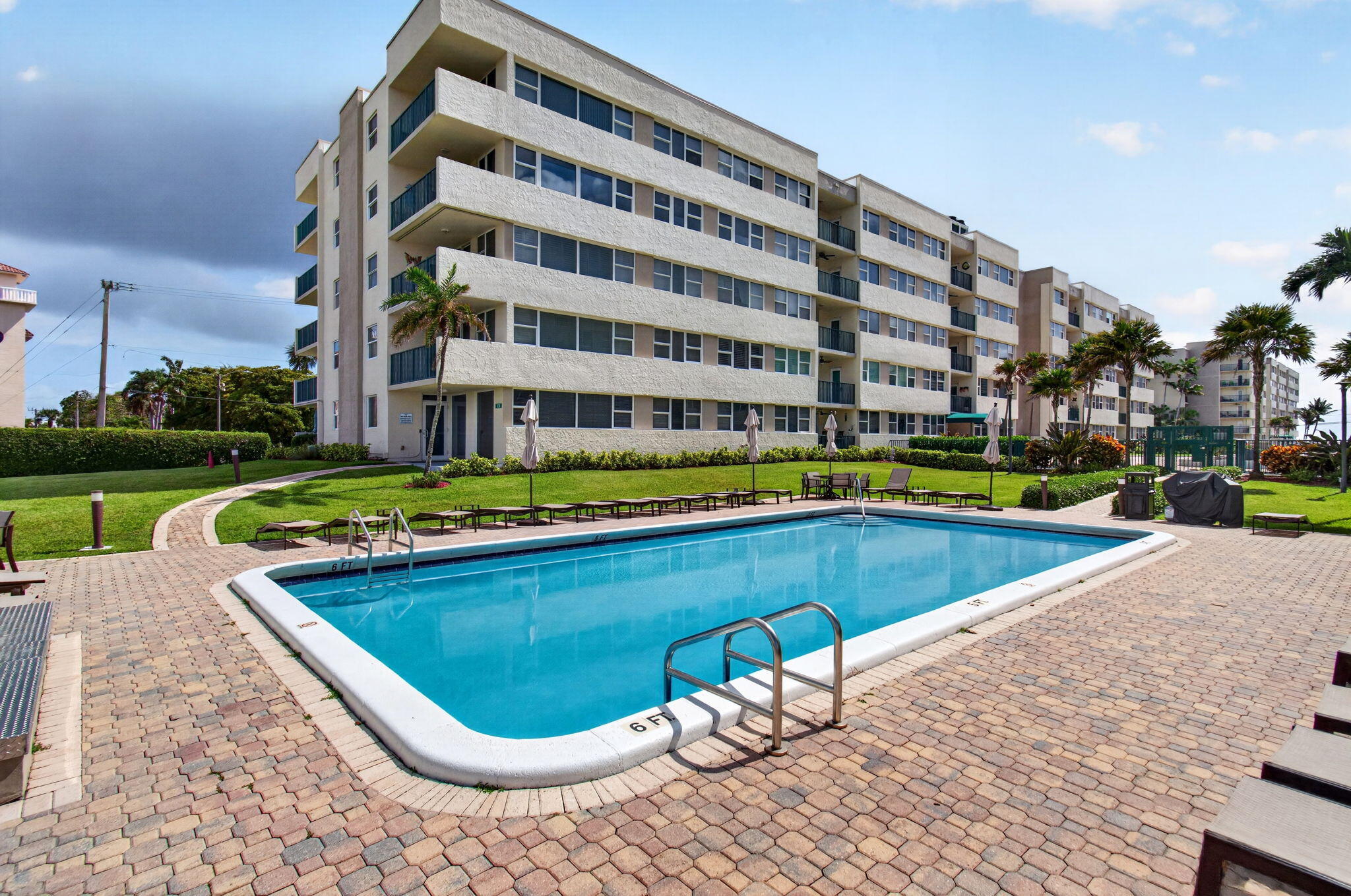 1236 Hillsboro Mile #406, Hillsboro Beach FL 33062