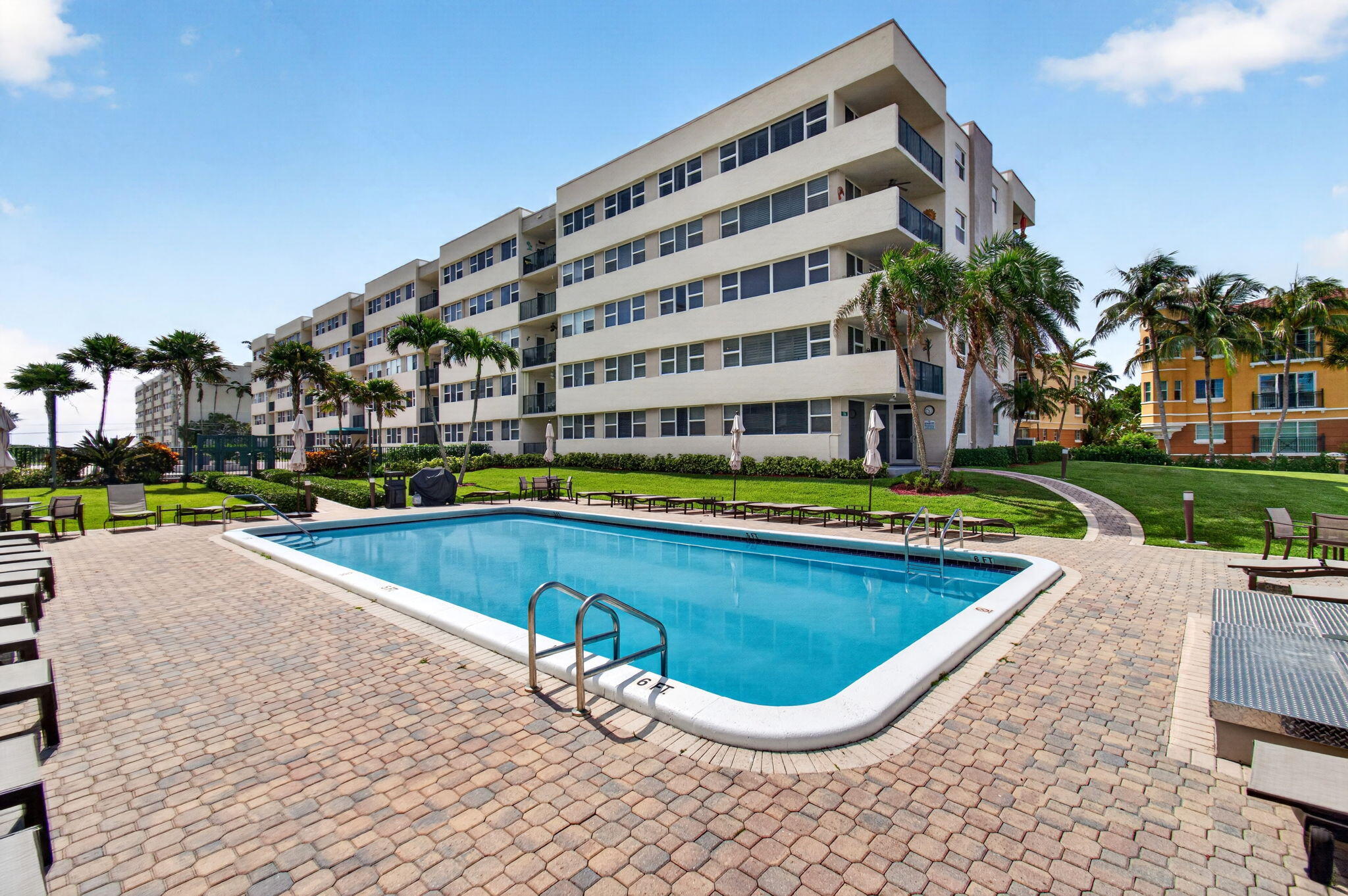 1236 Hillsboro Mile #406, Hillsboro Beach FL 33062