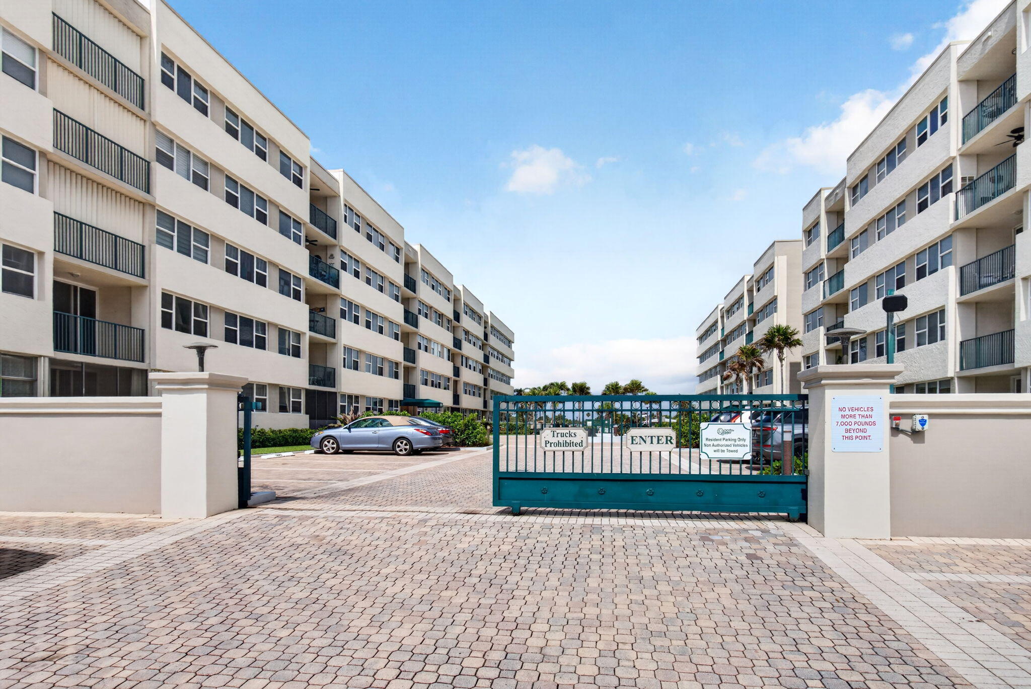 1236 Hillsboro Mile #406, Hillsboro Beach FL 33062