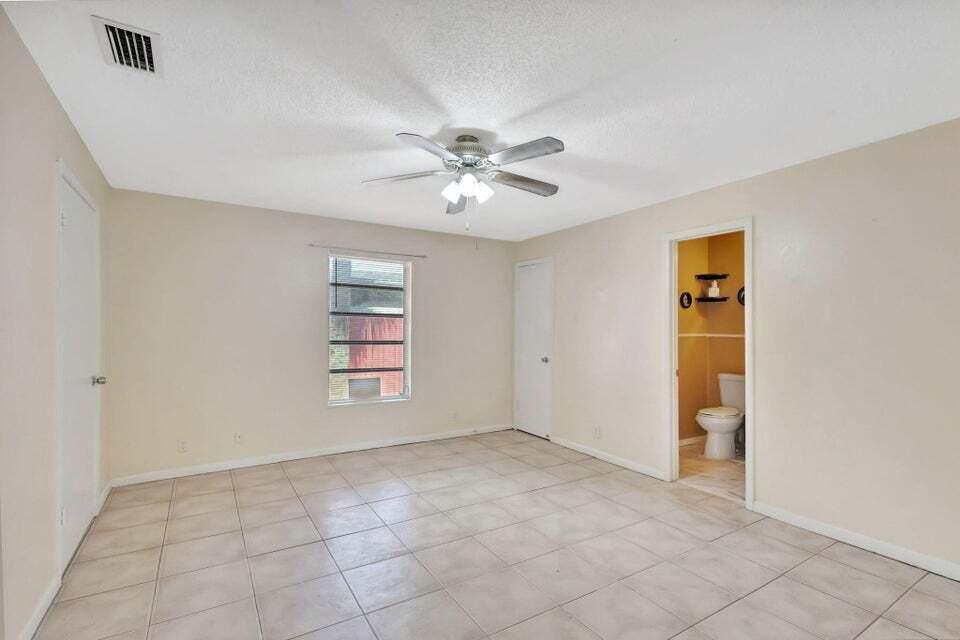 614 Holly #1, Palm Beach Gardens FL 33410