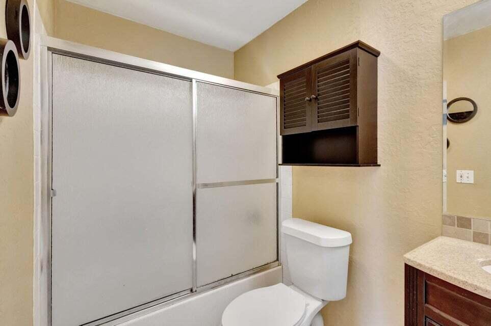614 Holly #1, Palm Beach Gardens FL 33410