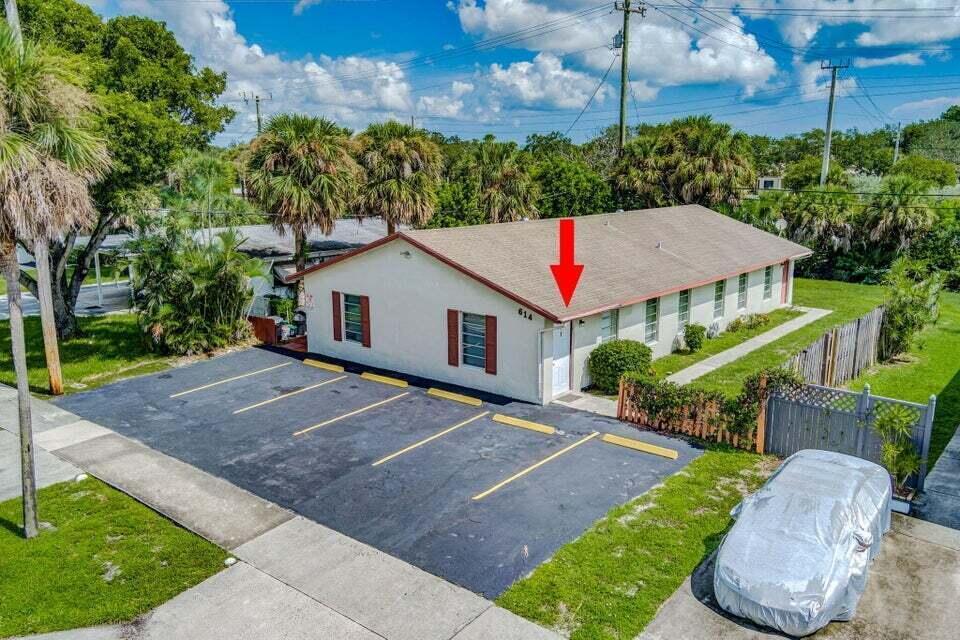 614 Holly #1, Palm Beach Gardens FL 33410