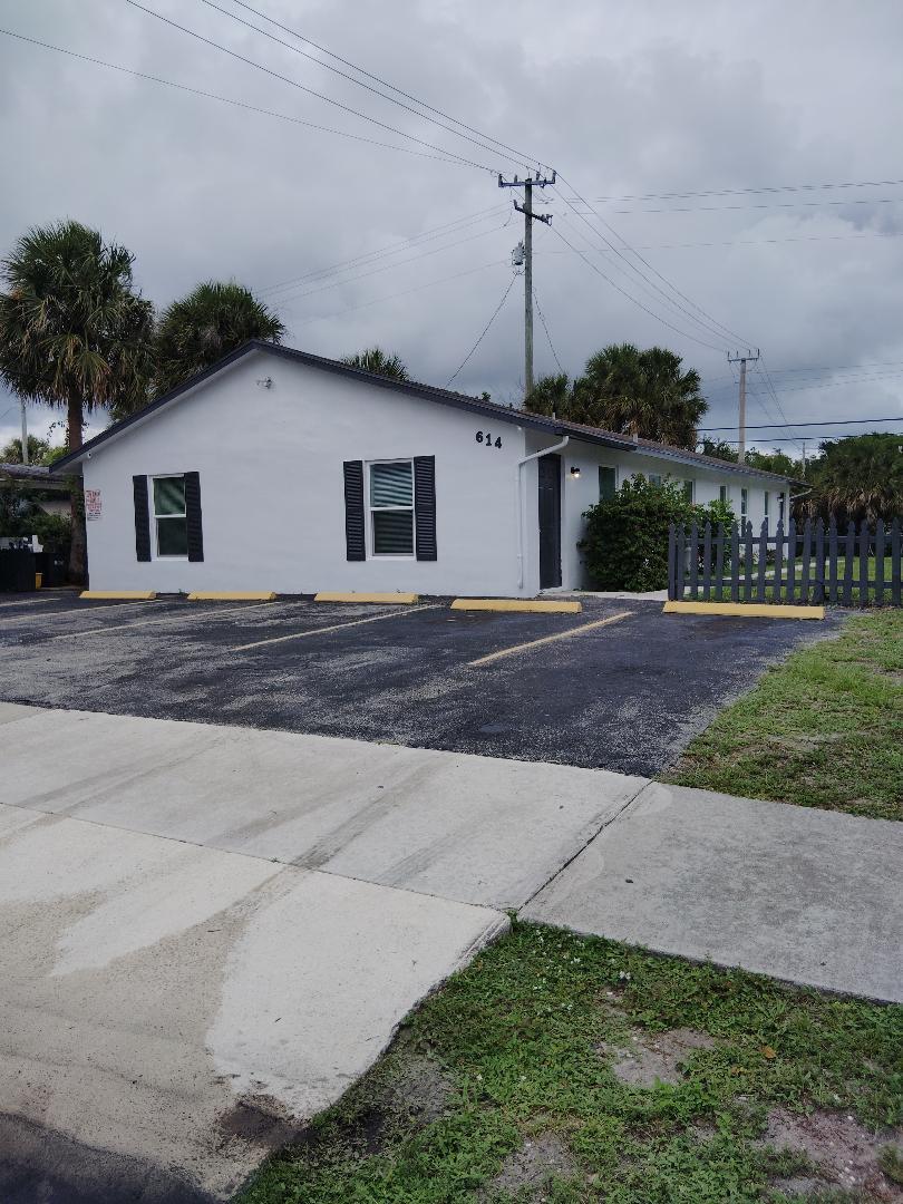 614 Holly #1, Palm Beach Gardens FL 33410