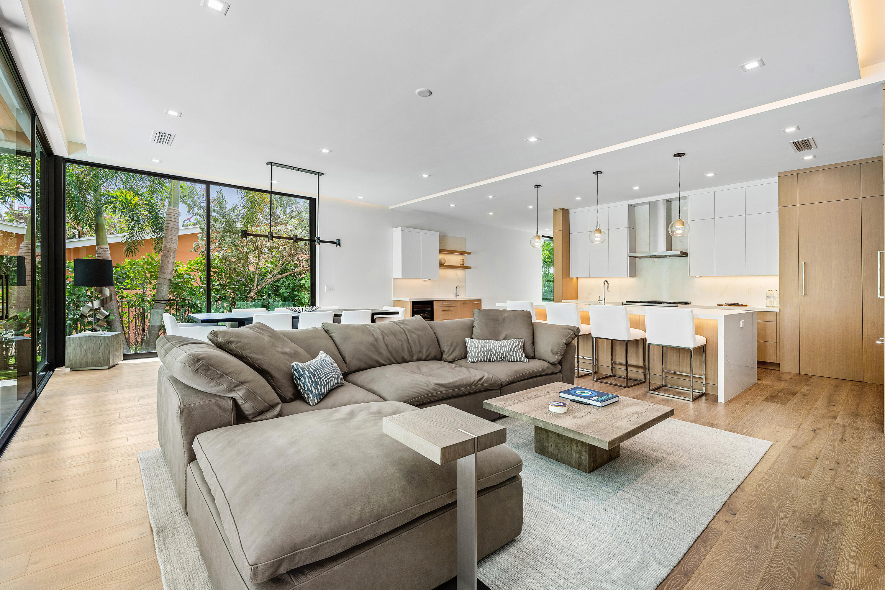 320 NE Wavecrest, Boca Raton FL 33432
