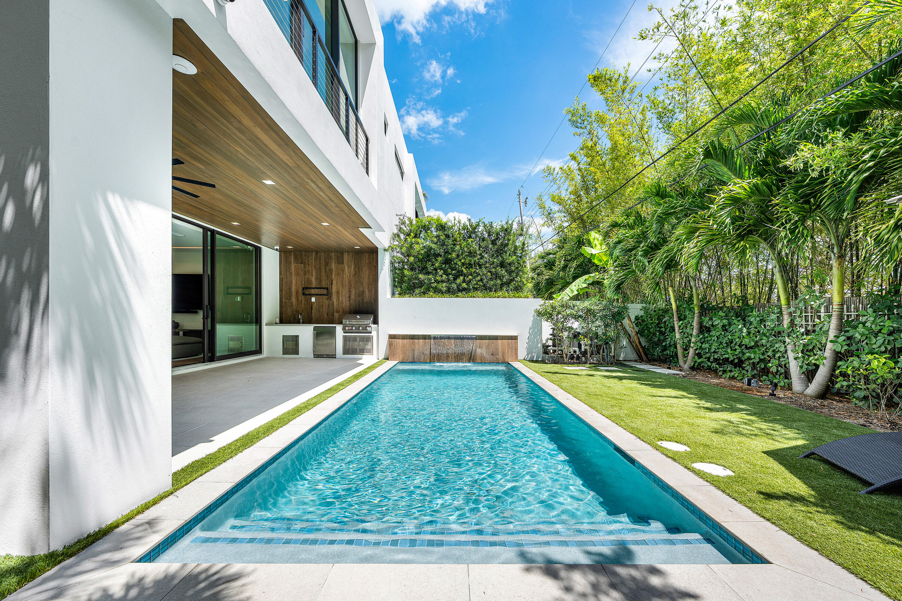 320 NE Wavecrest, Boca Raton FL 33432