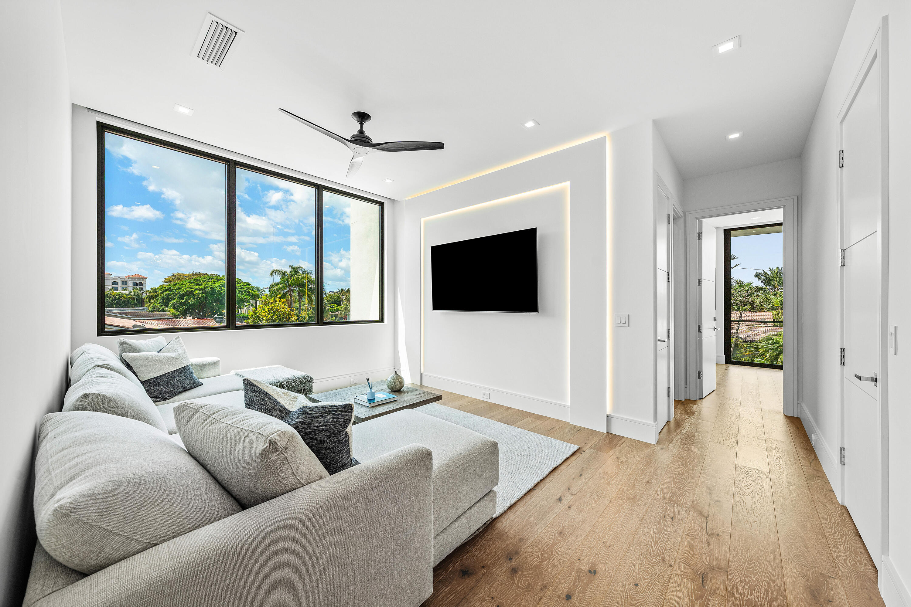 320 NE Wavecrest, Boca Raton FL 33432