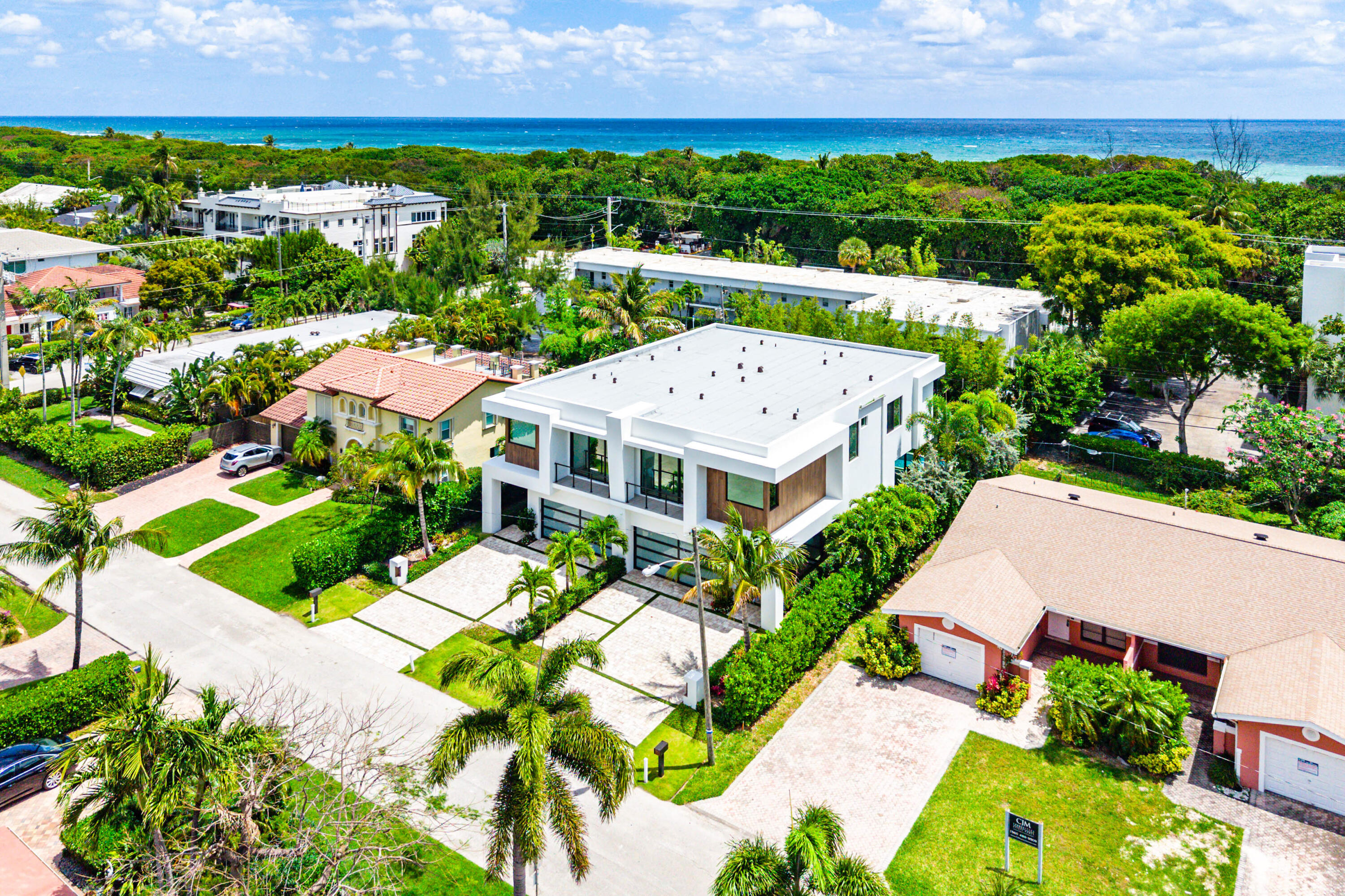 320 NE Wavecrest, Boca Raton FL 33432