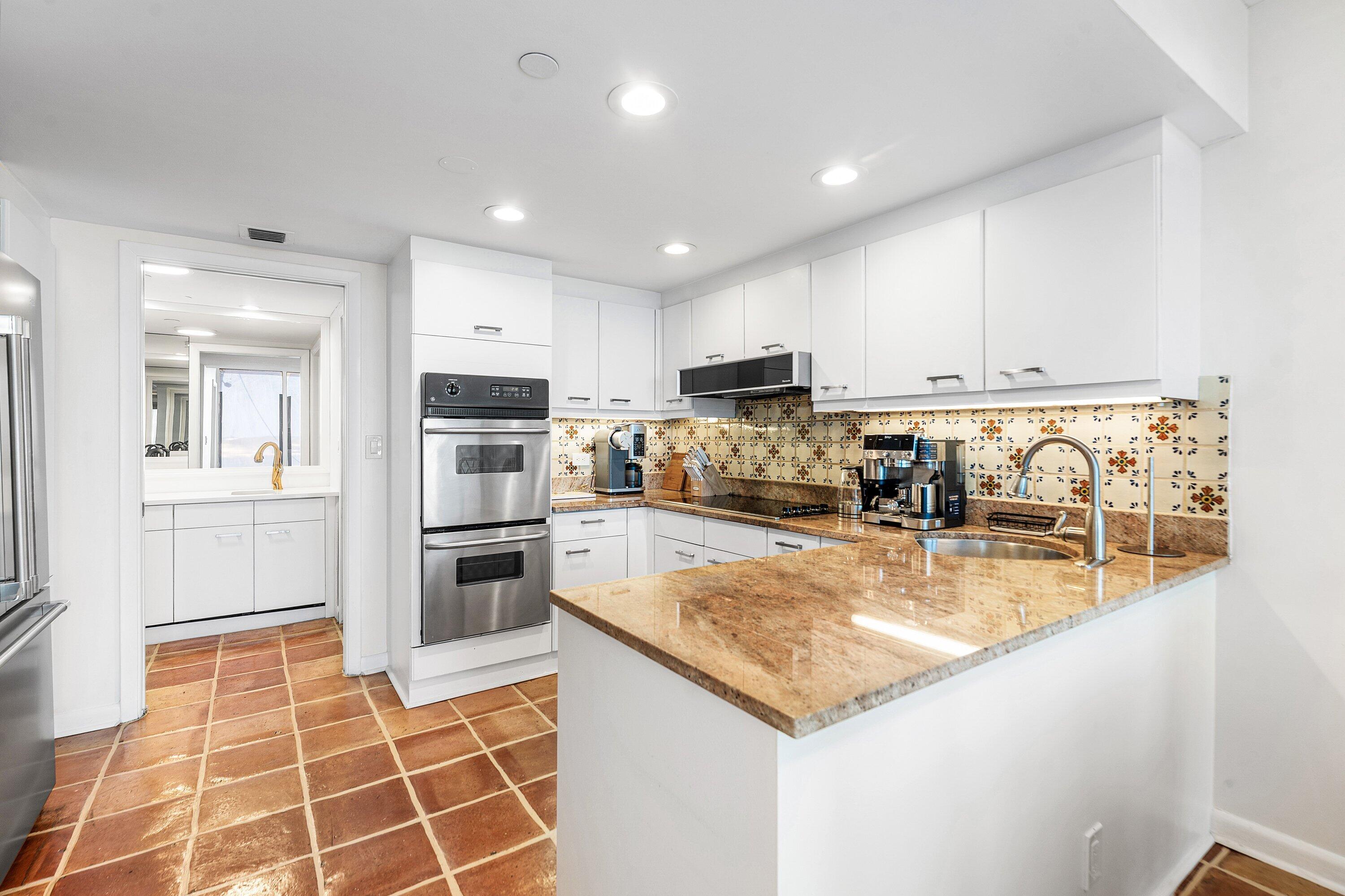 529 S Flagler #6g, West Palm Beach FL 33401