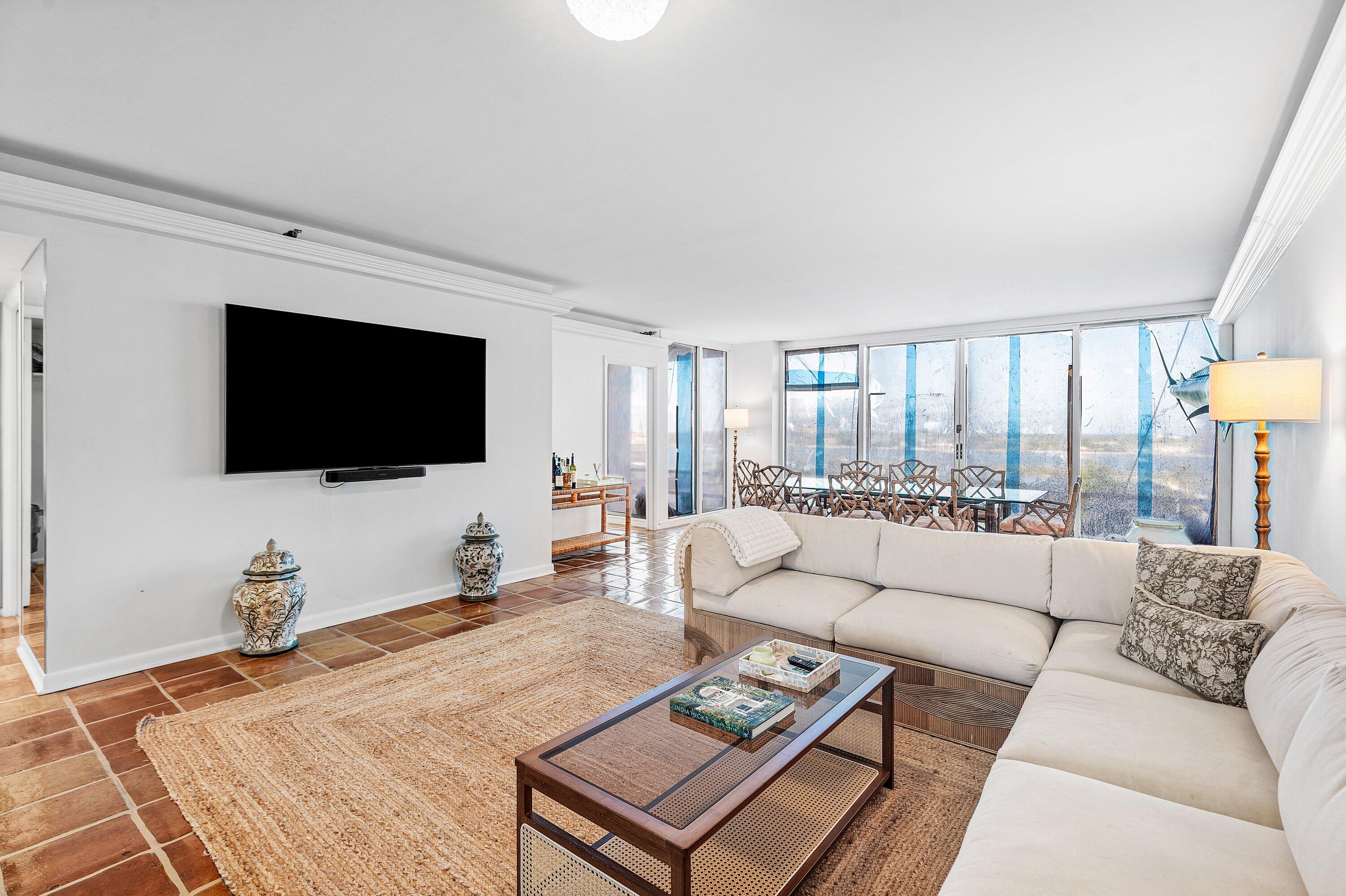 529 S Flagler #6g, West Palm Beach FL 33401