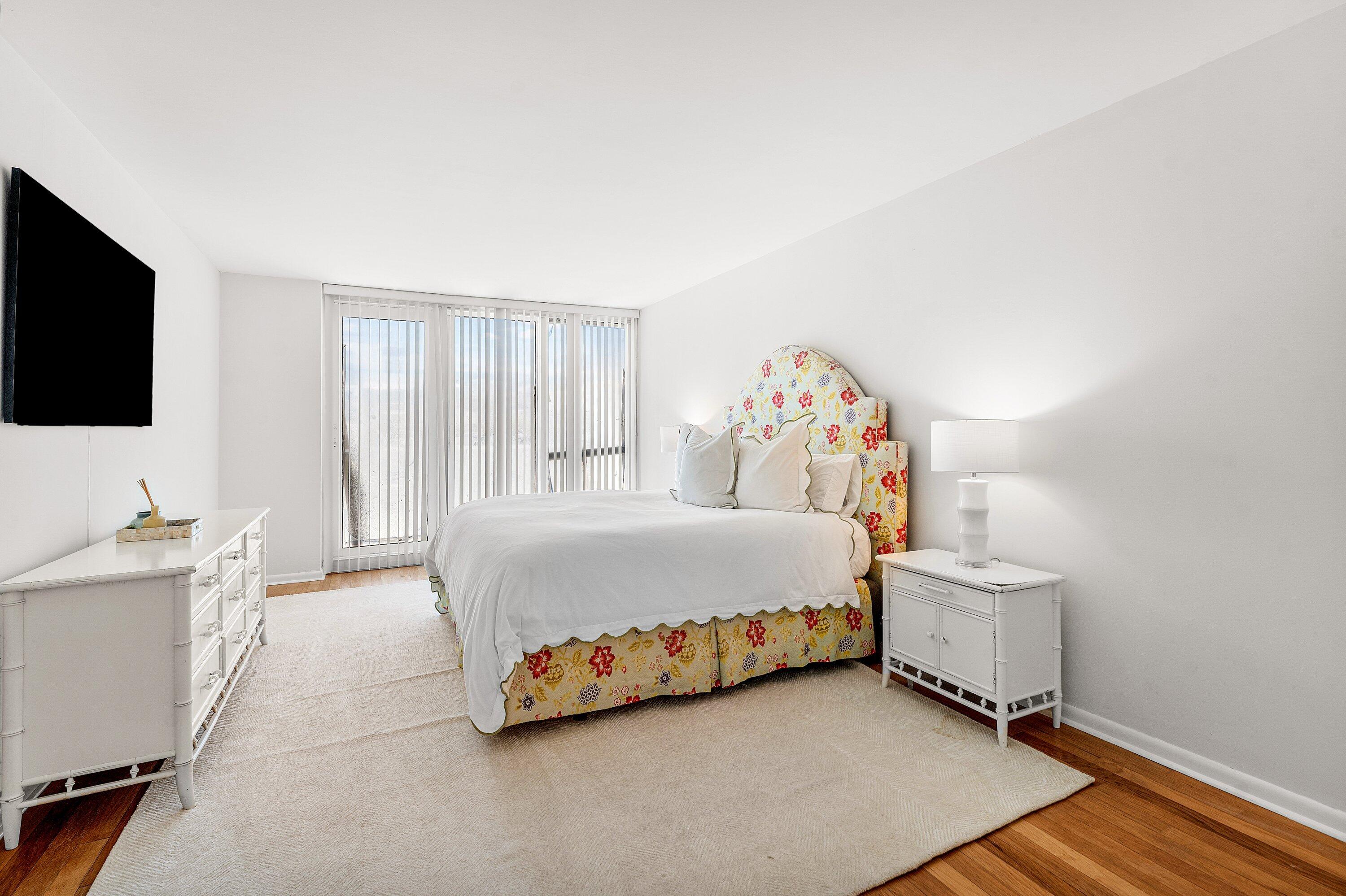 529 S Flagler #6g, West Palm Beach FL 33401