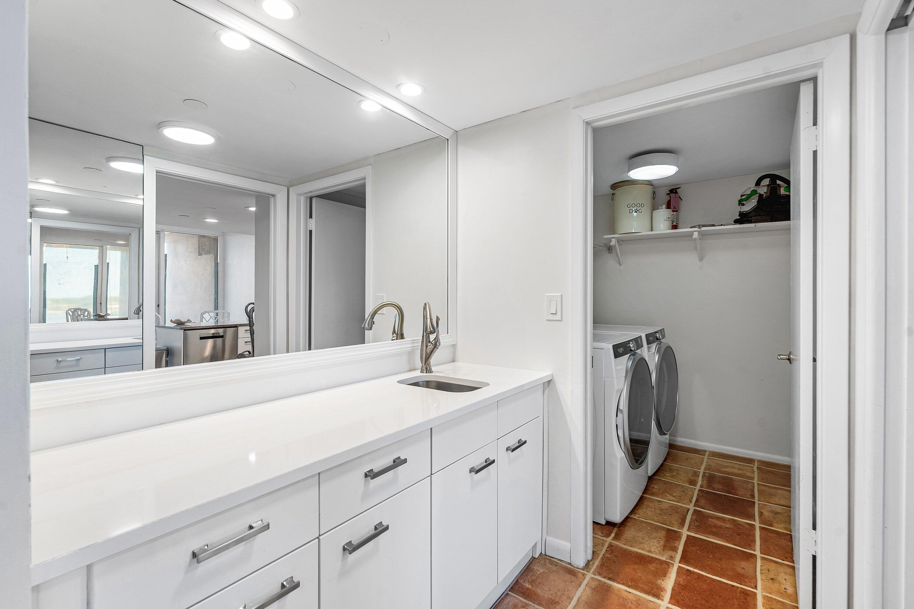 529 S Flagler #6g, West Palm Beach FL 33401