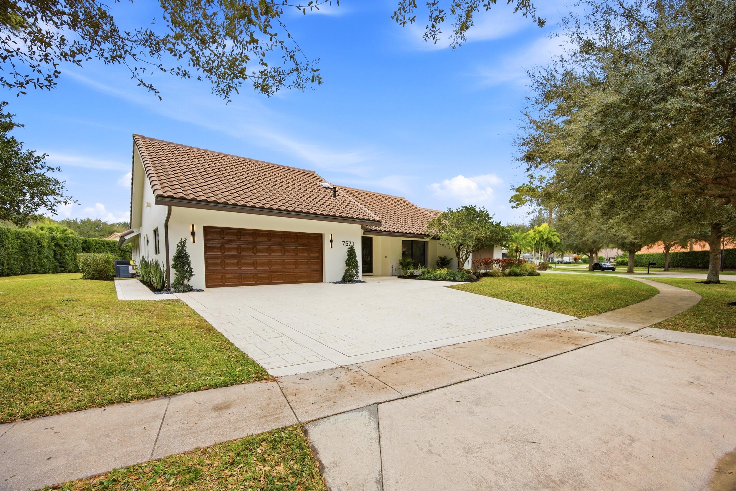 7571 Estrella, Boca Raton FL 33433
