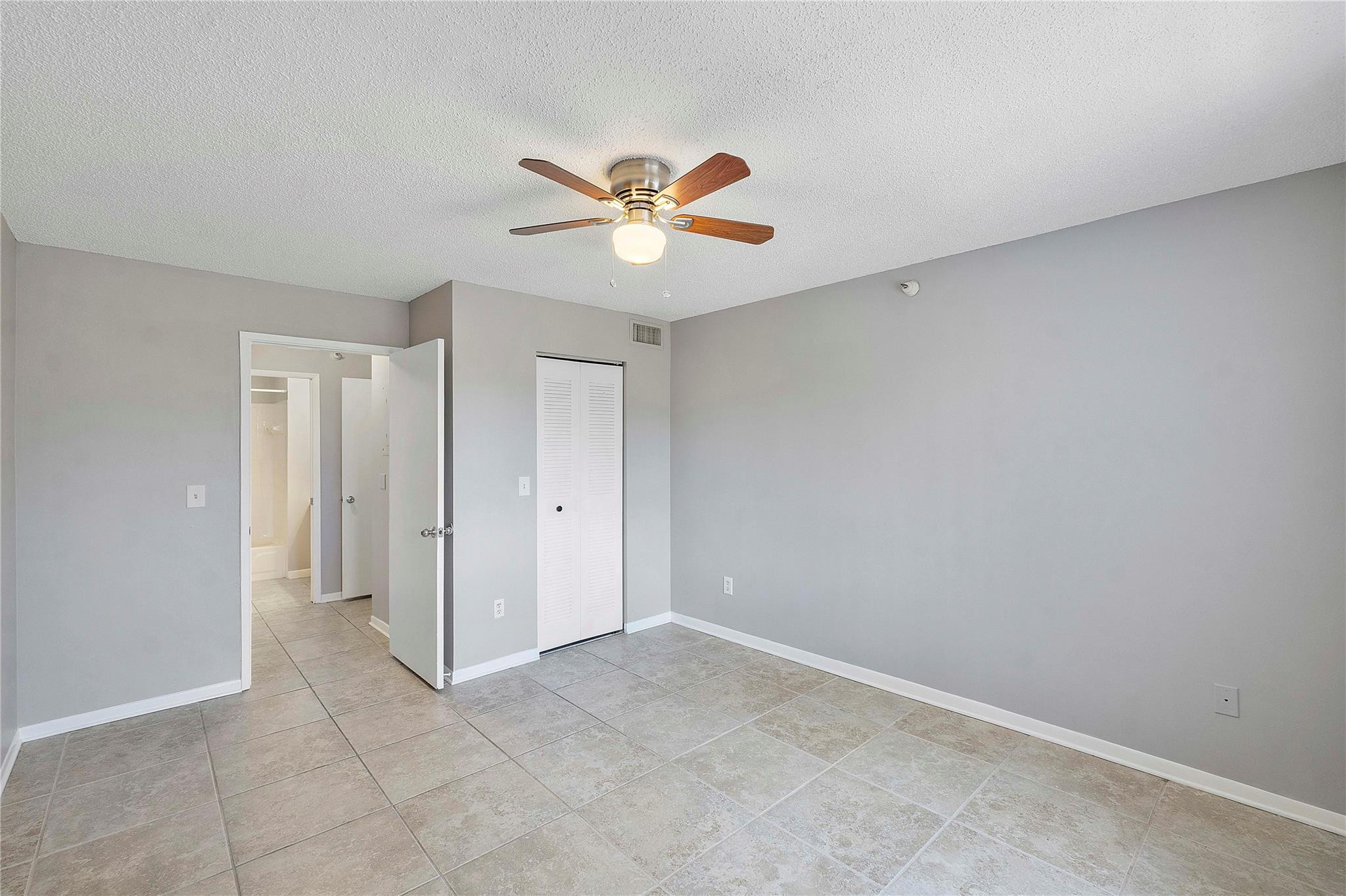 120 Yacht Club #305, Hypoluxo FL 33462