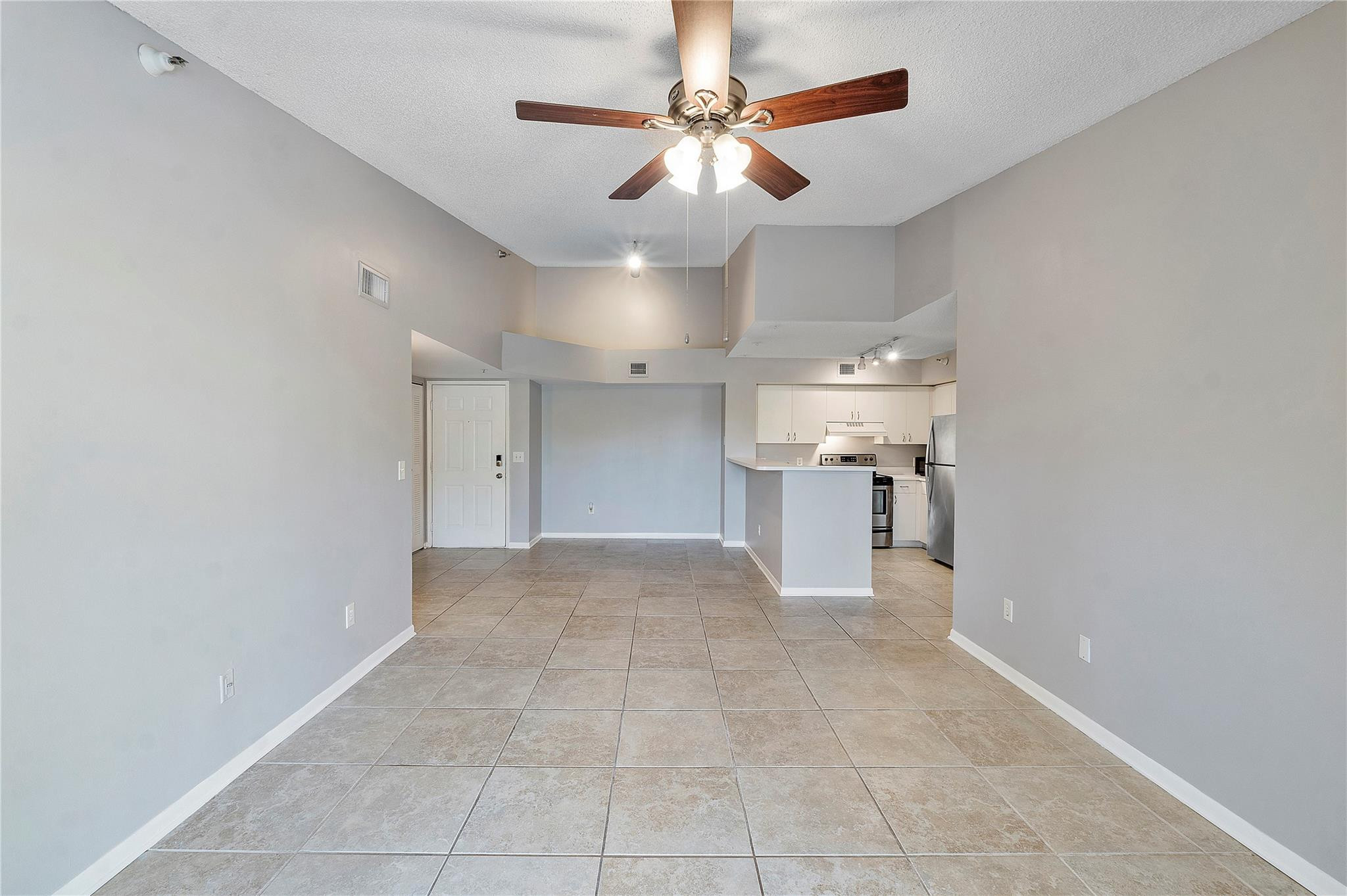 120 Yacht Club #305, Hypoluxo FL 33462