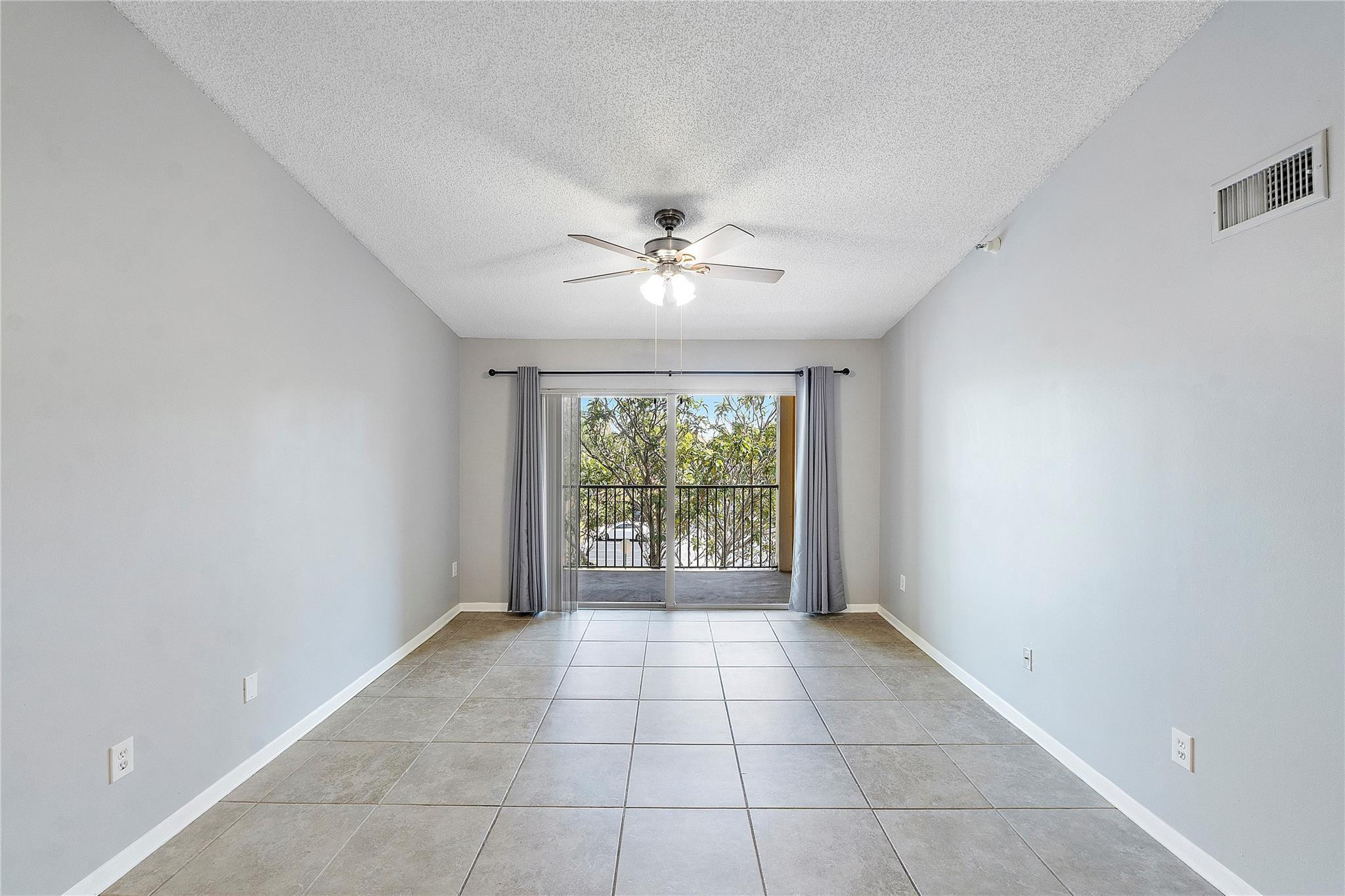 120 Yacht Club #305, Hypoluxo FL 33462