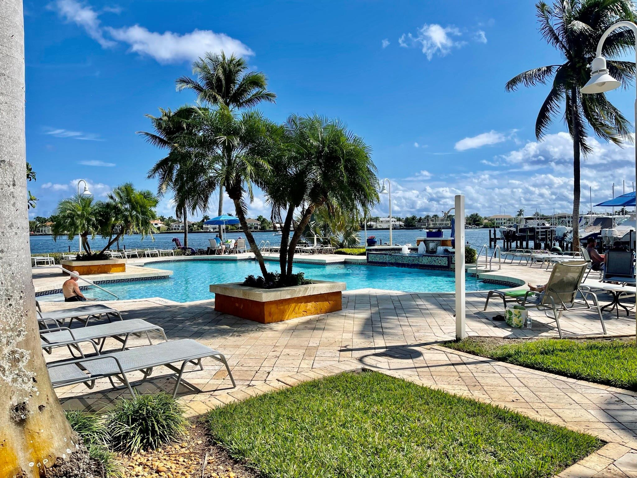 120 Yacht Club #305, Hypoluxo FL 33462
