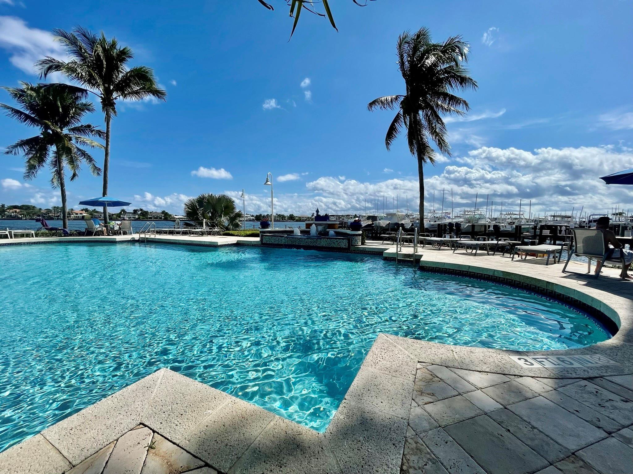 120 Yacht Club #305, Hypoluxo FL 33462