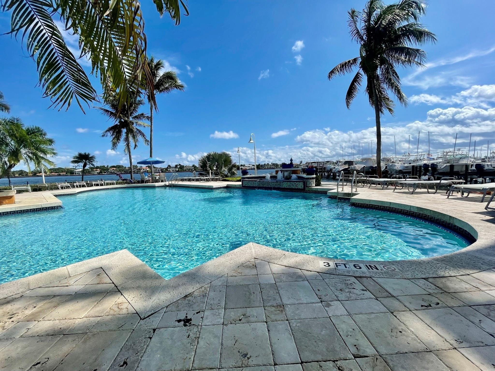 120 Yacht Club #305, Hypoluxo FL 33462