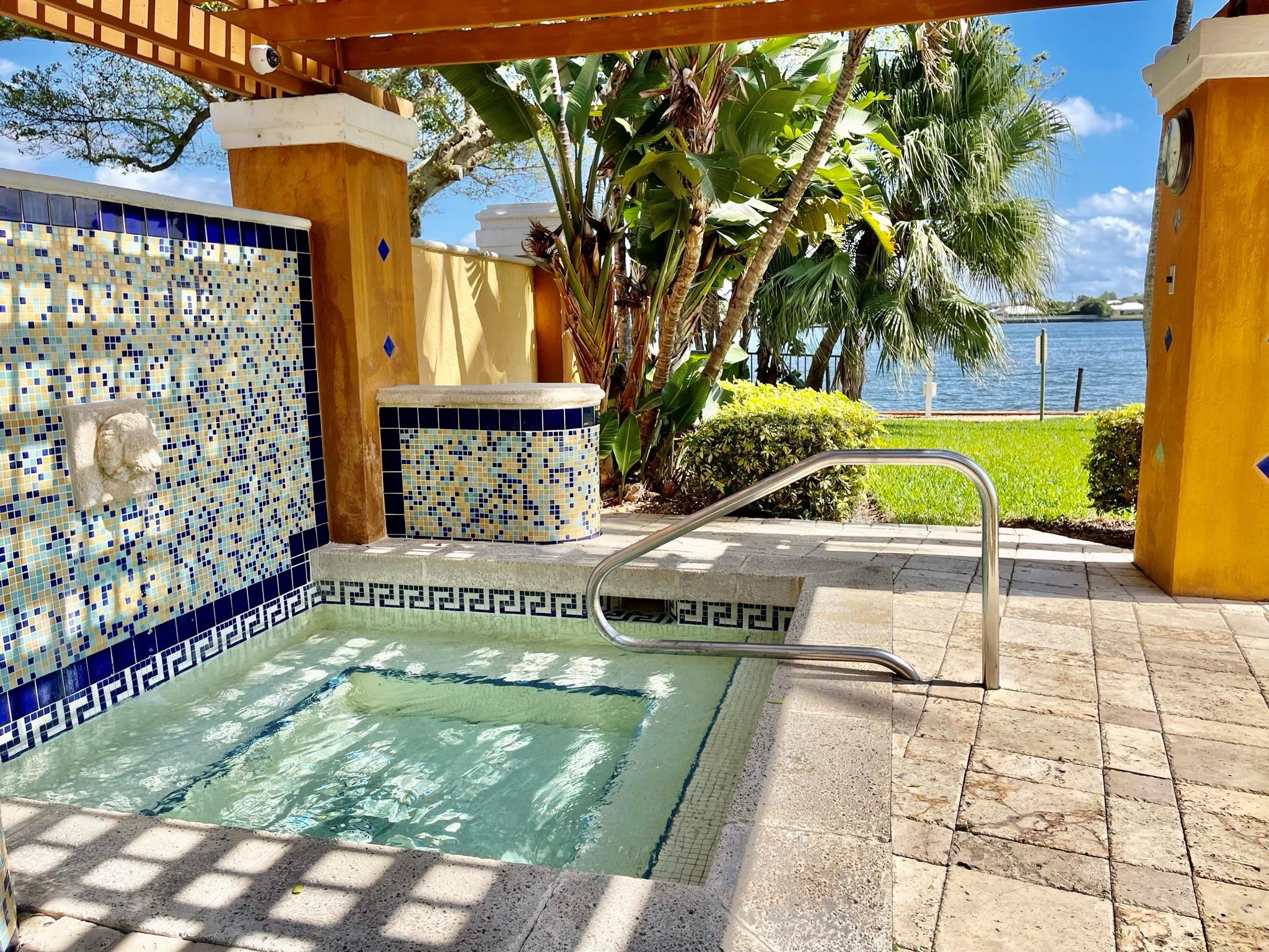 120 Yacht Club #305, Hypoluxo FL 33462