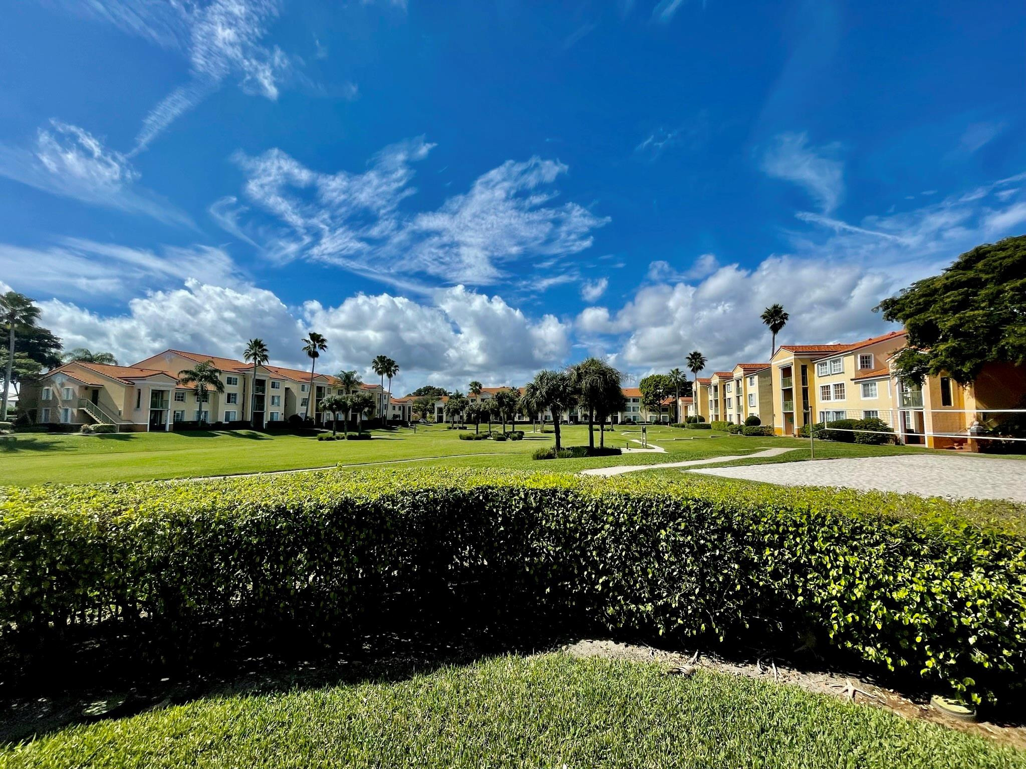 120 Yacht Club #305, Hypoluxo FL 33462