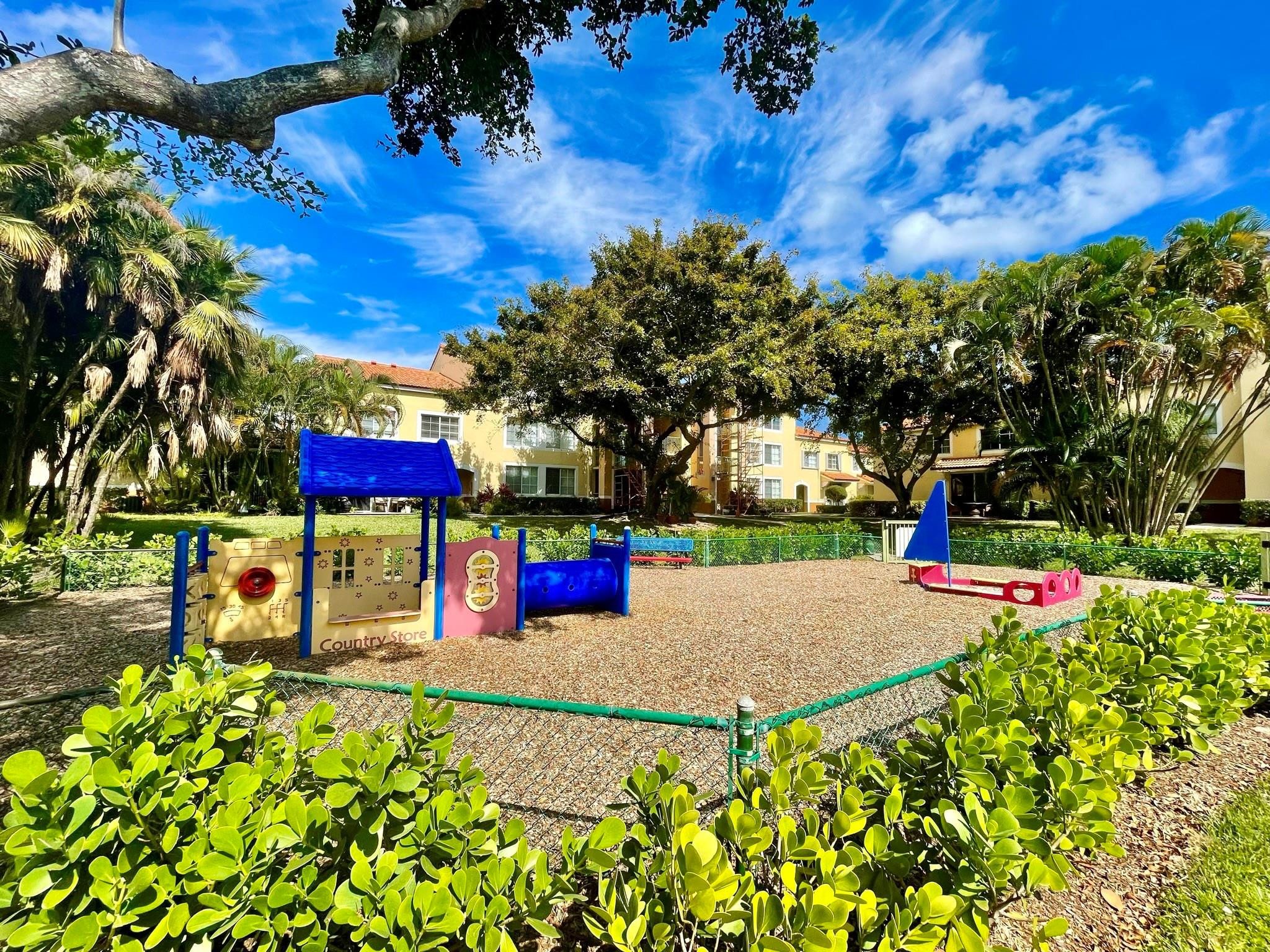 120 Yacht Club #305, Hypoluxo FL 33462