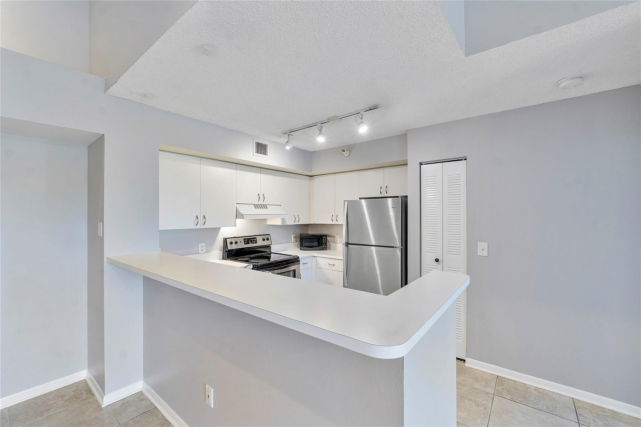 120 Yacht Club #305, Hypoluxo FL 33462