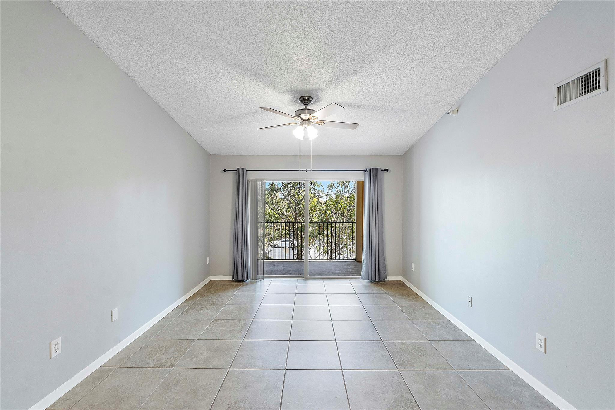 120 Yacht Club #305, Hypoluxo FL 33462