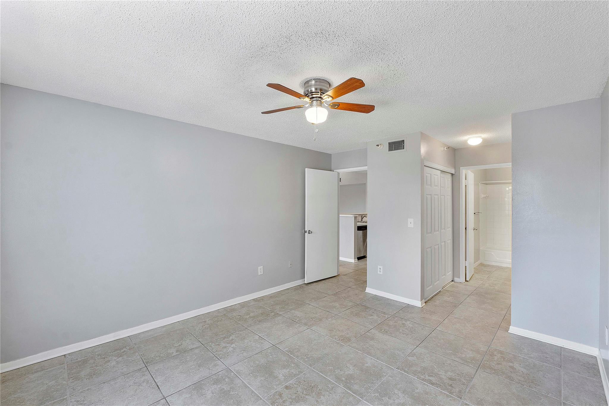 120 Yacht Club #305, Hypoluxo FL 33462