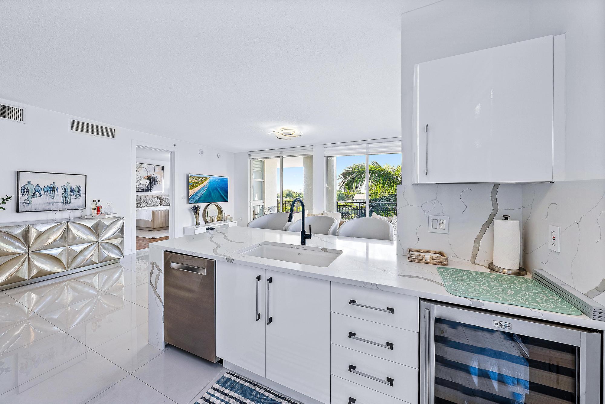 550 Okeechobee #422, West Palm Beach FL 33401