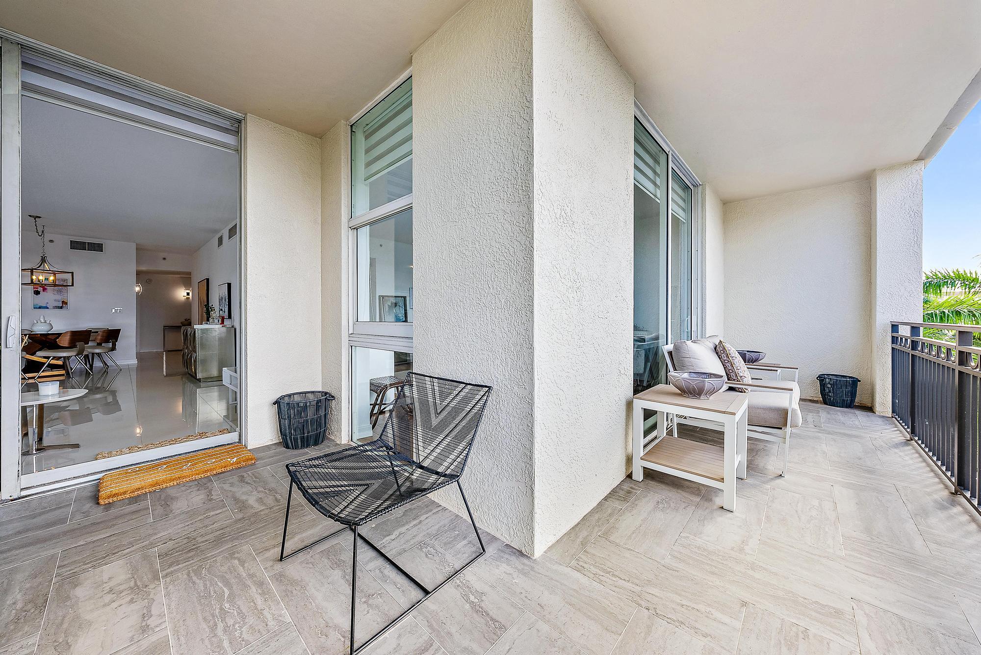 550 Okeechobee #422, West Palm Beach FL 33401