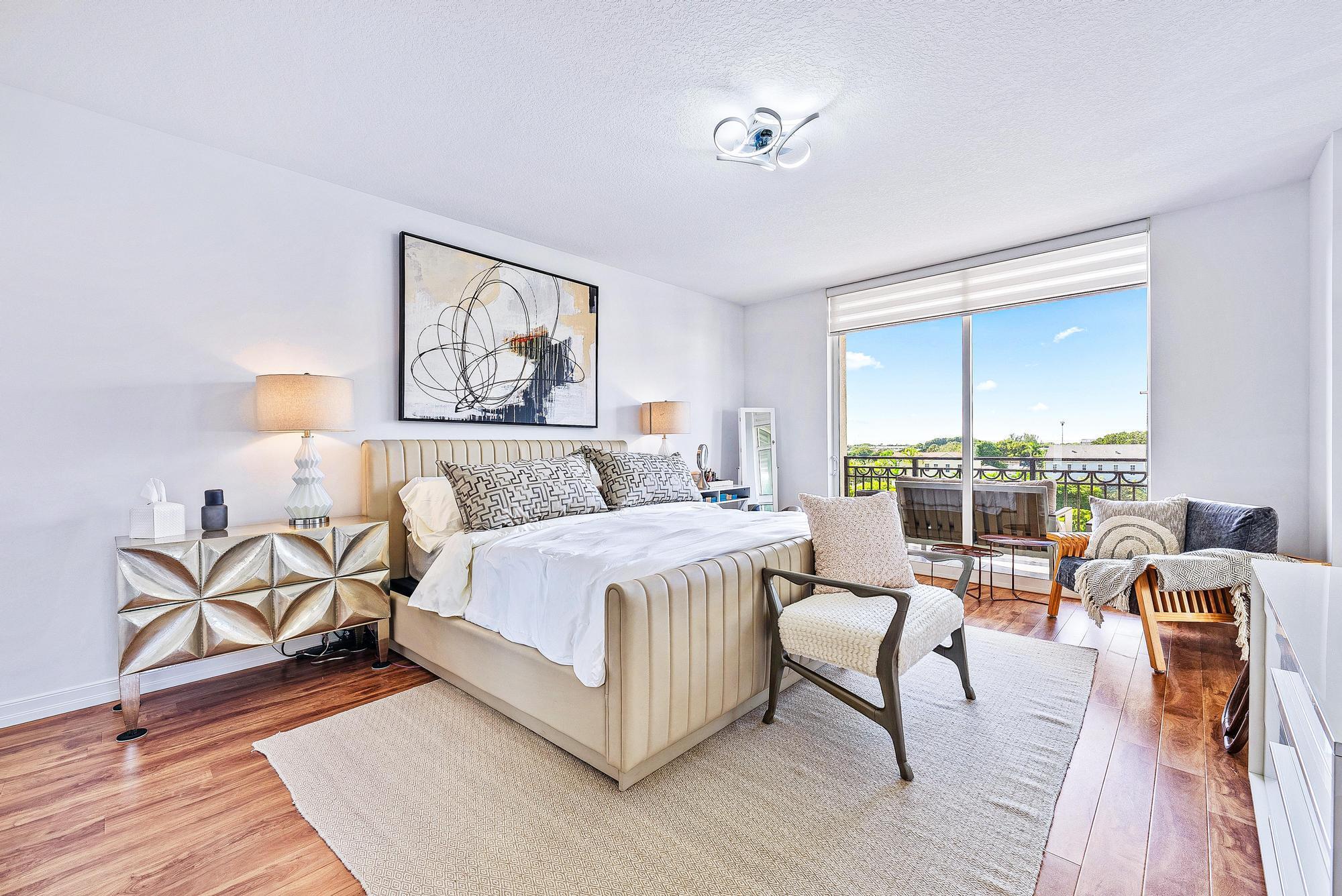 550 Okeechobee #422, West Palm Beach FL 33401
