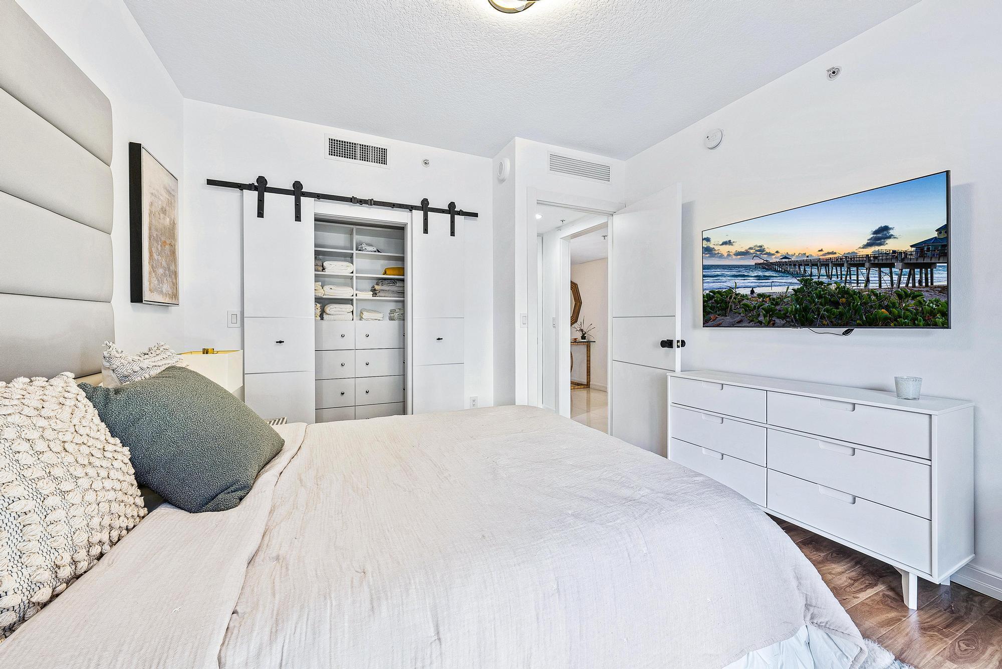 550 Okeechobee #422, West Palm Beach FL 33401