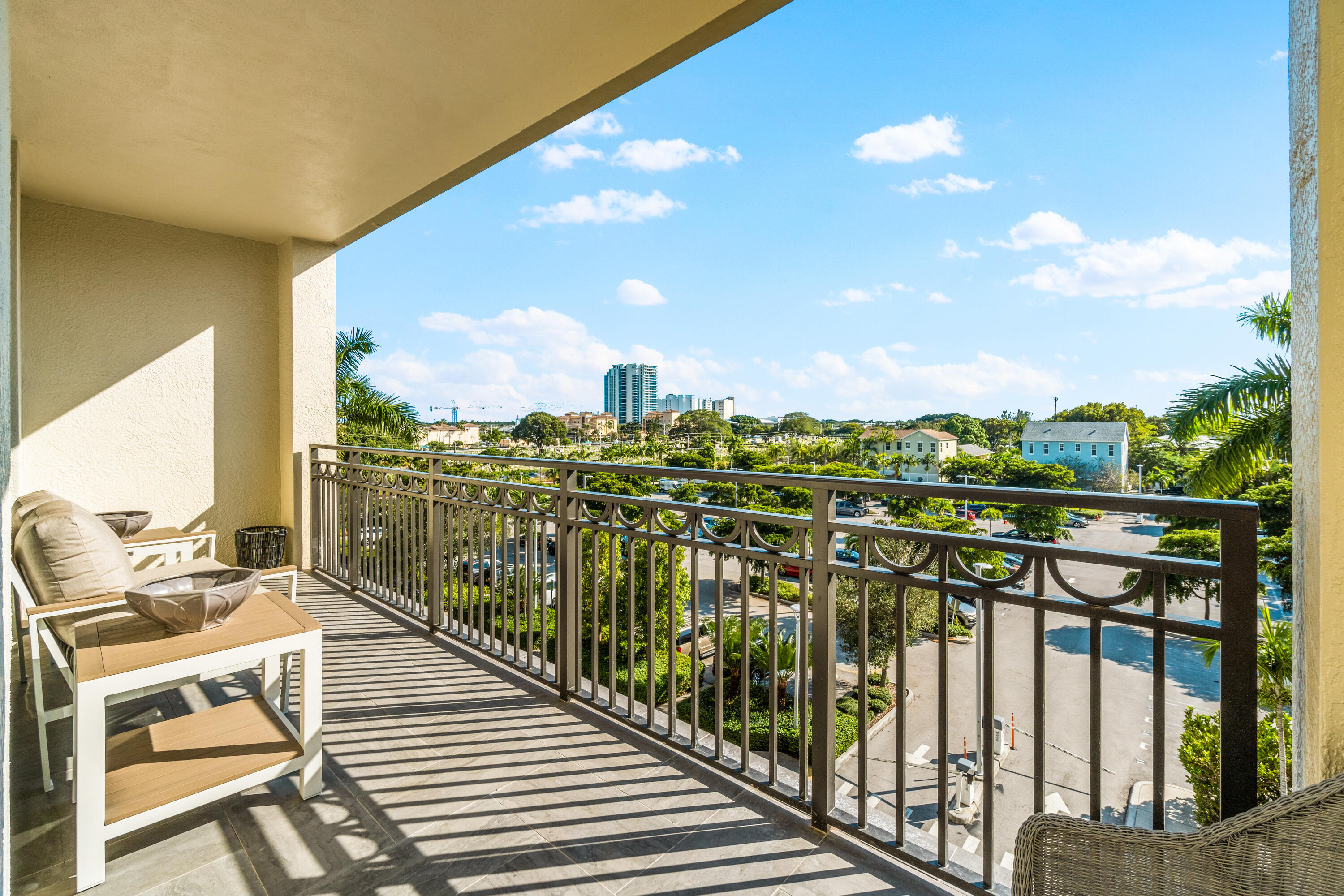 550 Okeechobee #422, West Palm Beach FL 33401