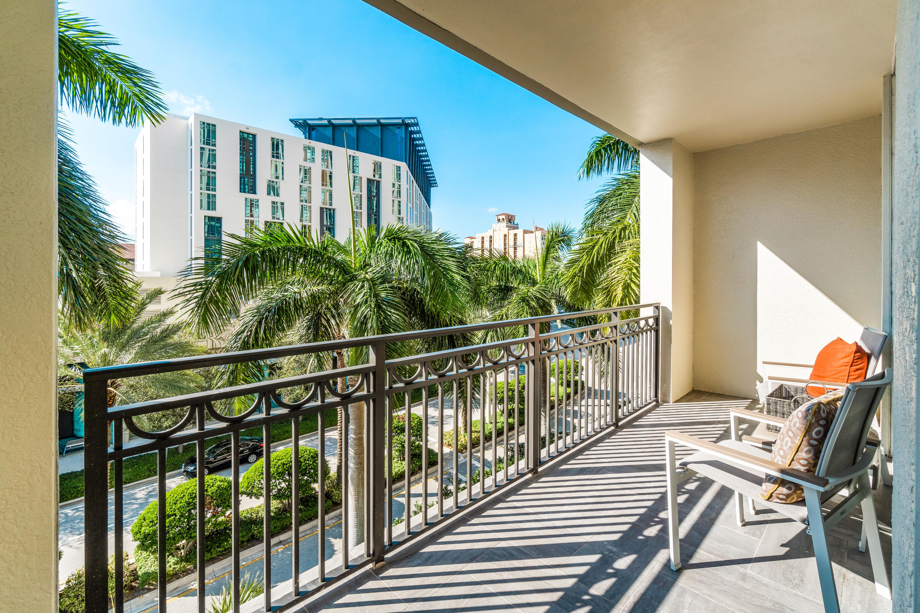550 Okeechobee #422, West Palm Beach FL 33401