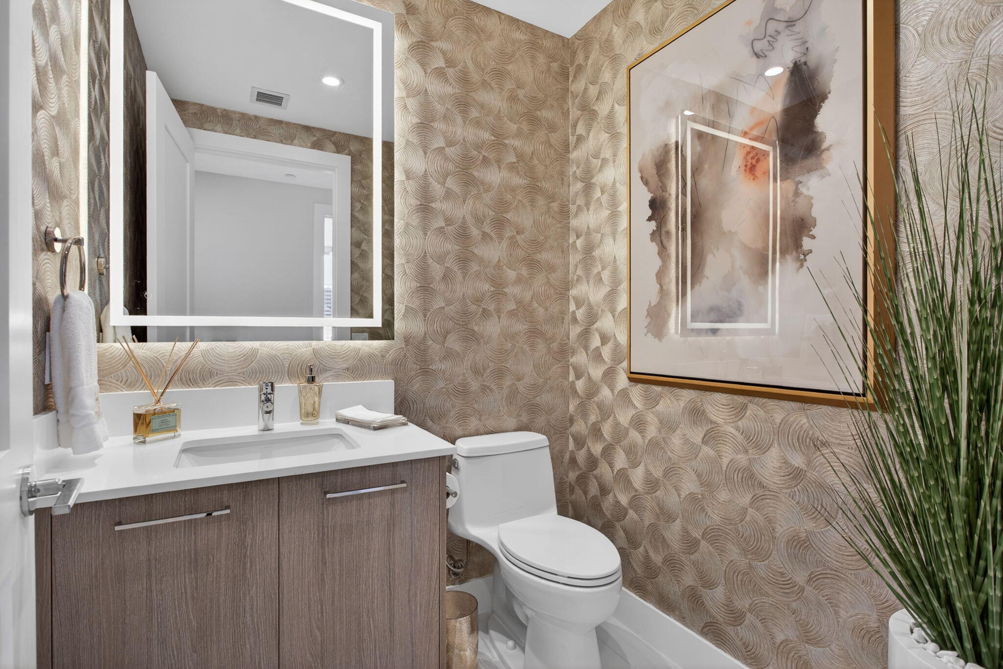 151 N Seabreeze #1004, Fort Lauderdale FL 33304