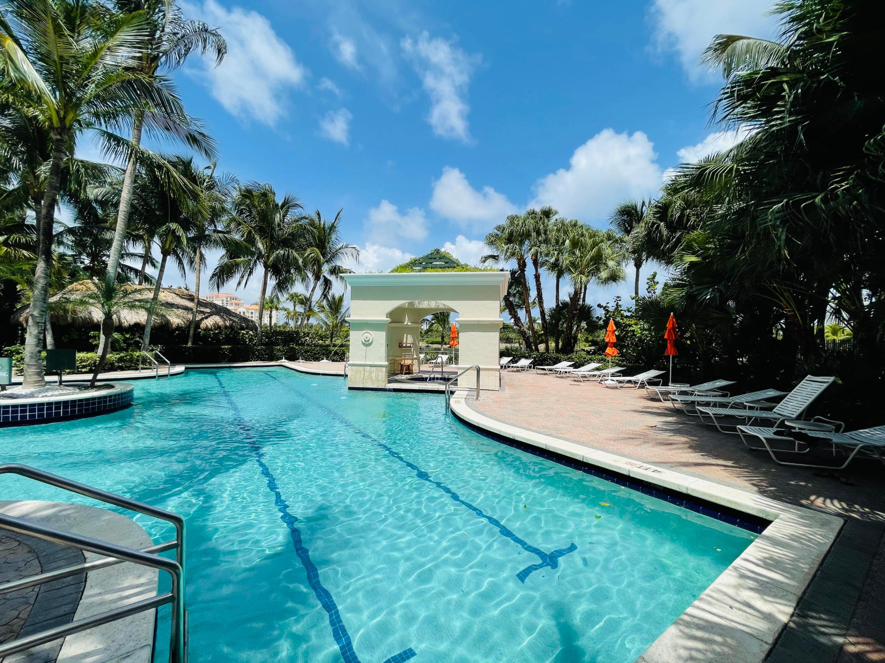 19900 E Country Club #210, Aventura FL 33180