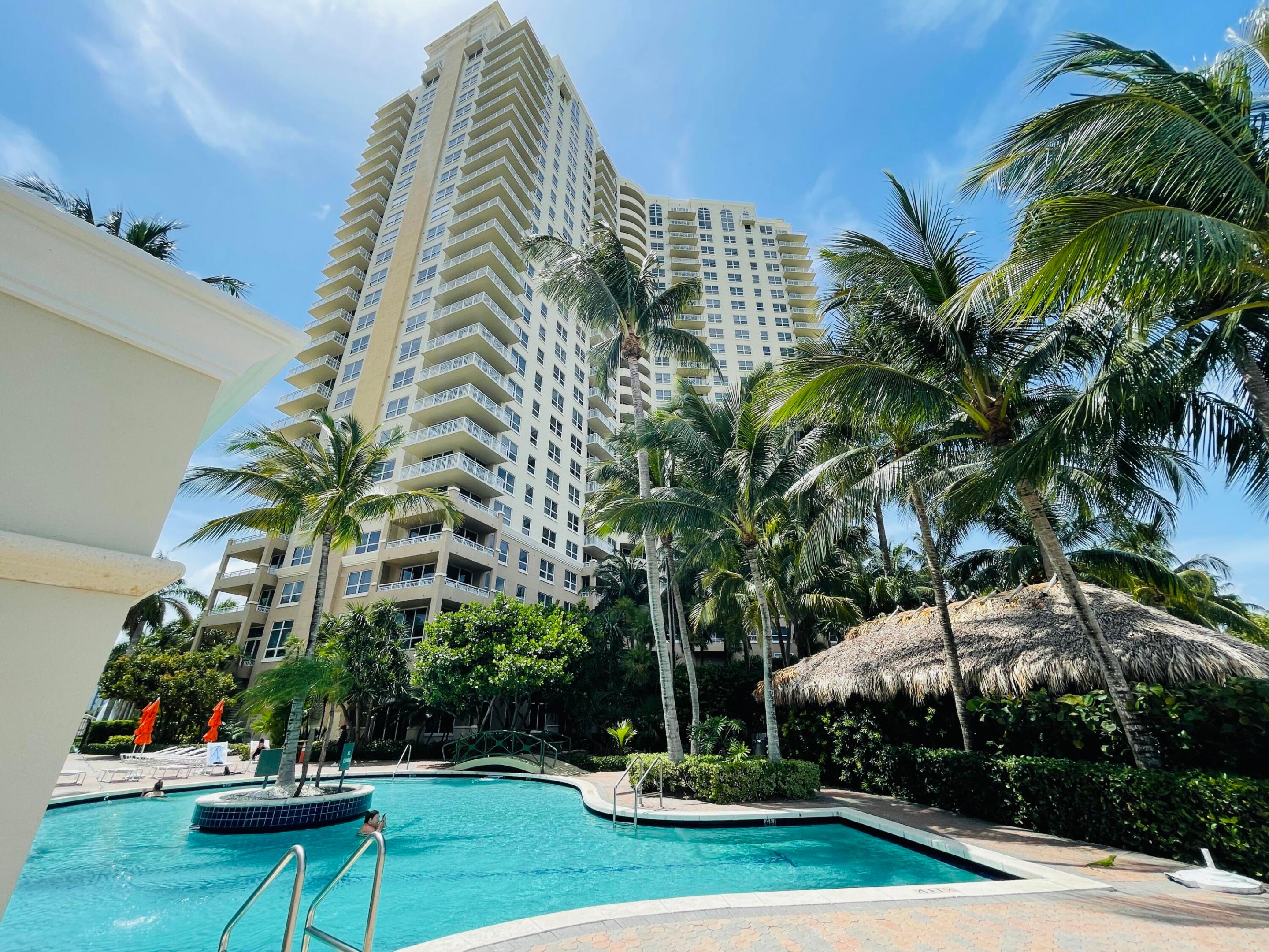 19900 E Country Club #210, Aventura FL 33180