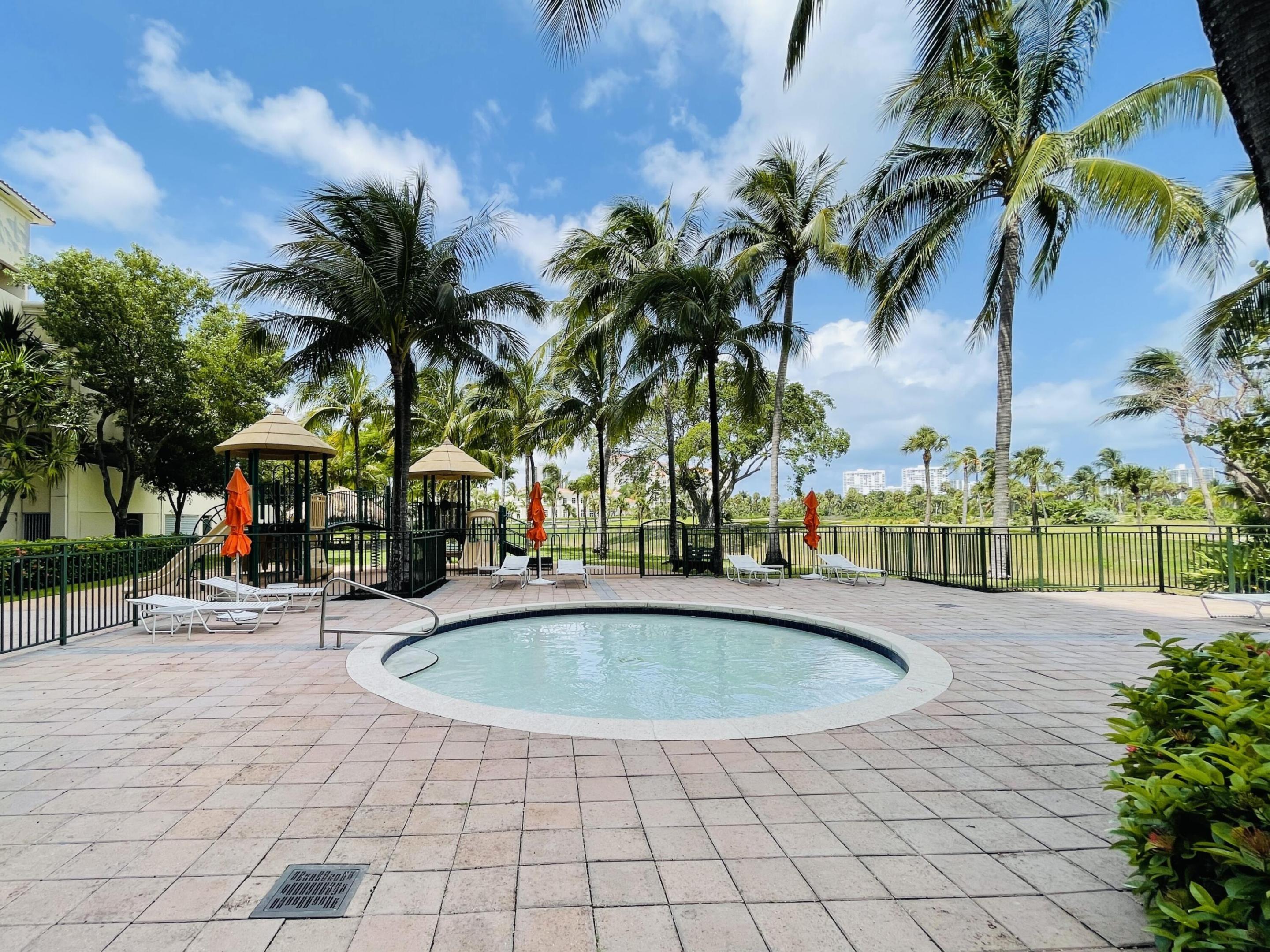 19900 E Country Club #210, Aventura FL 33180