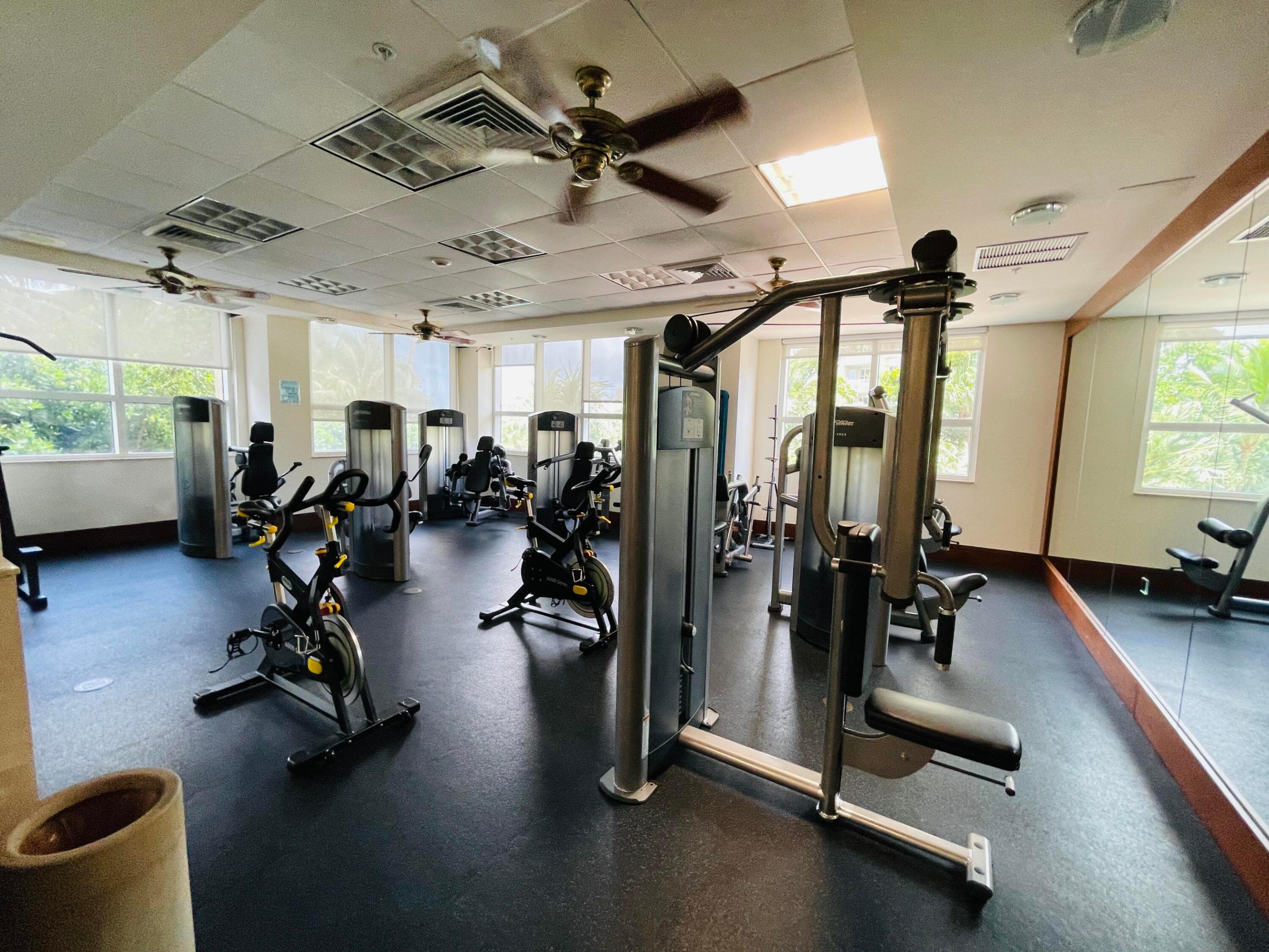 19900 E Country Club #210, Aventura FL 33180