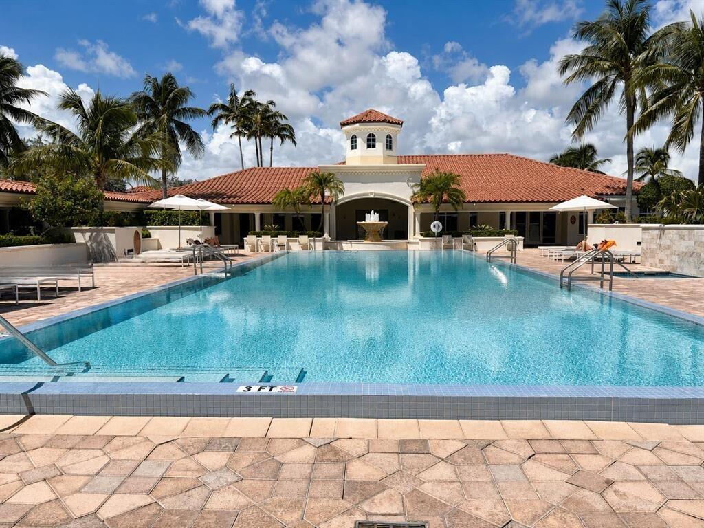 19900 E Country Club #210, Aventura FL 33180