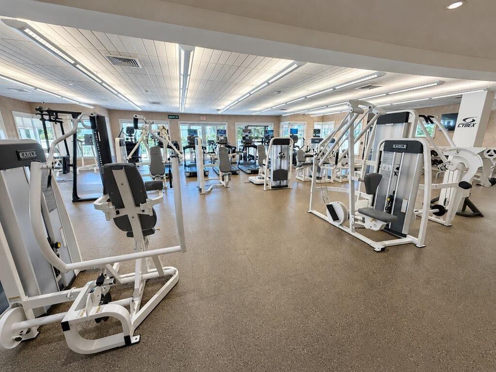 19900 E Country Club #210, Aventura FL 33180