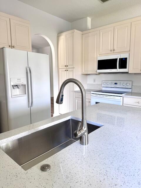 7842 Exeter, Tamarac FL 33321