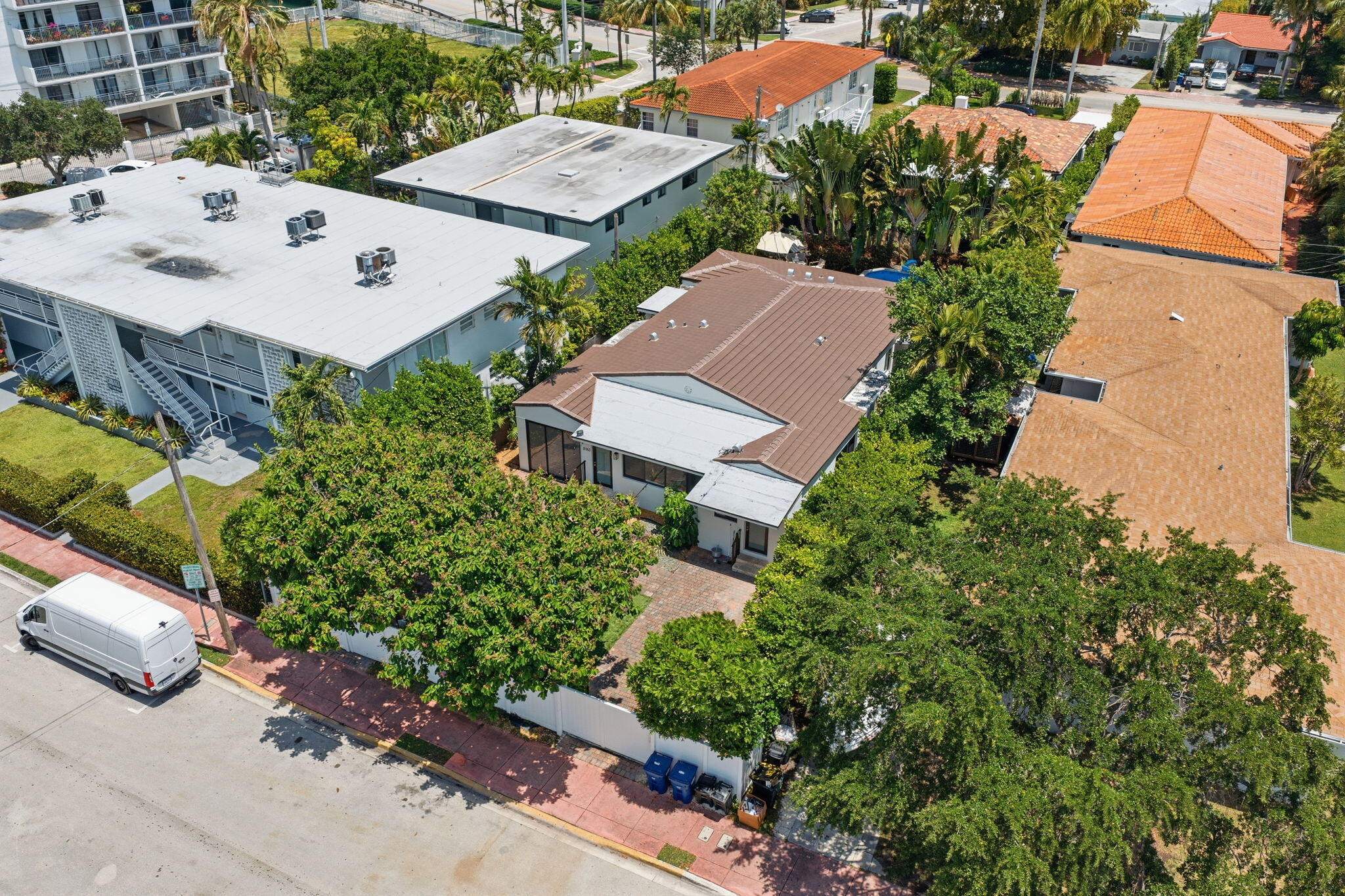 2183 Bay, Miami Beach FL 33141