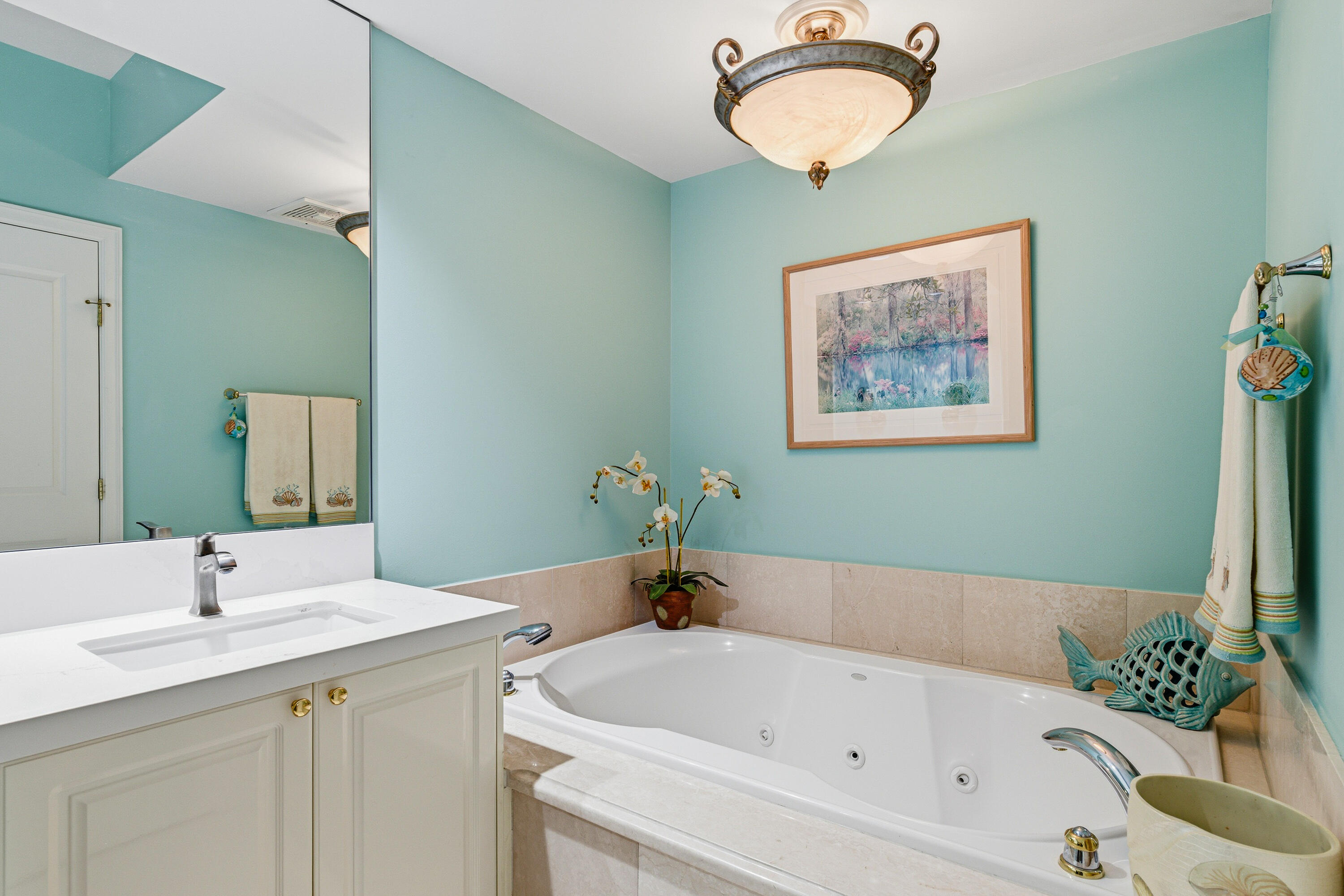 1063 Hillsboro Mile #210, Hillsboro Beach FL 33062