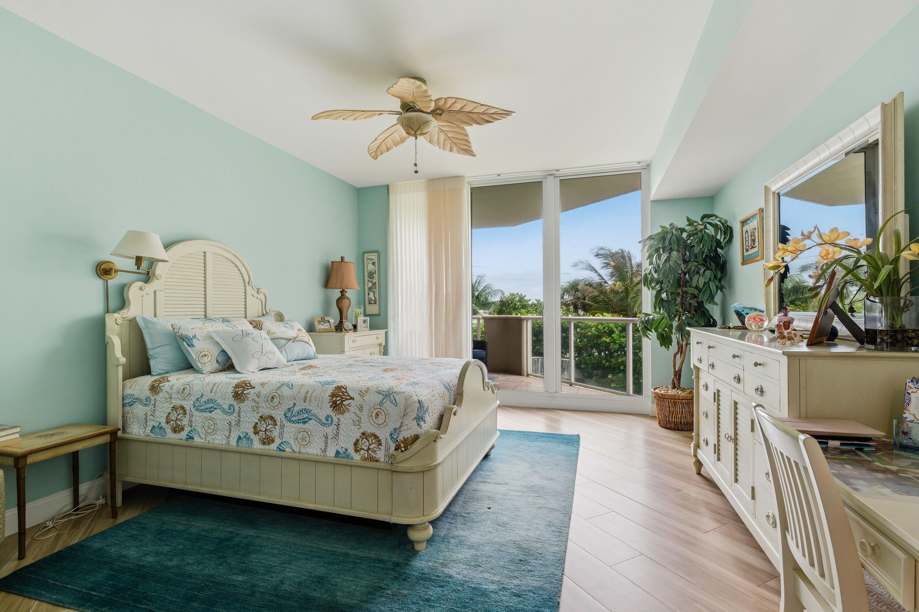 1063 Hillsboro Mile #210, Hillsboro Beach FL 33062