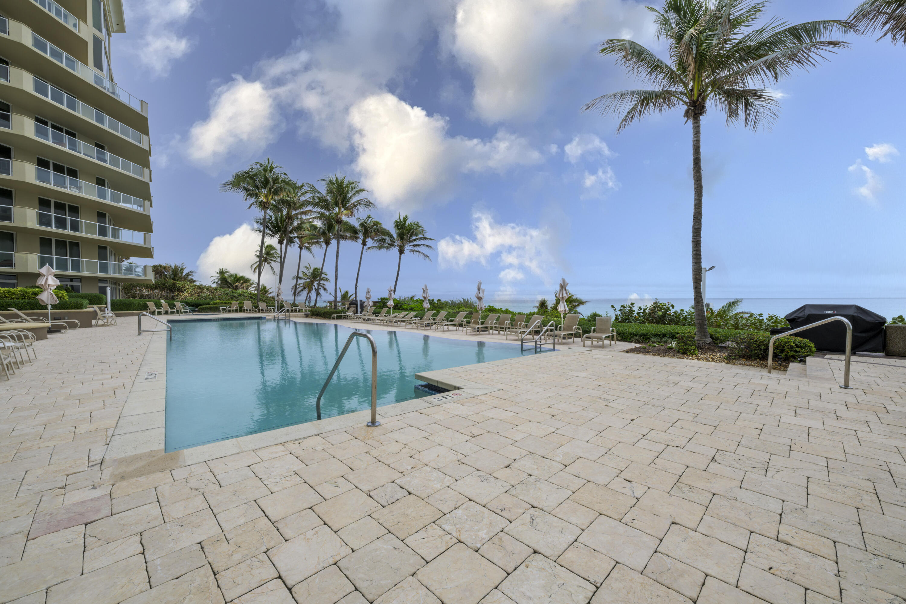 1063 Hillsboro Mile #210, Hillsboro Beach FL 33062