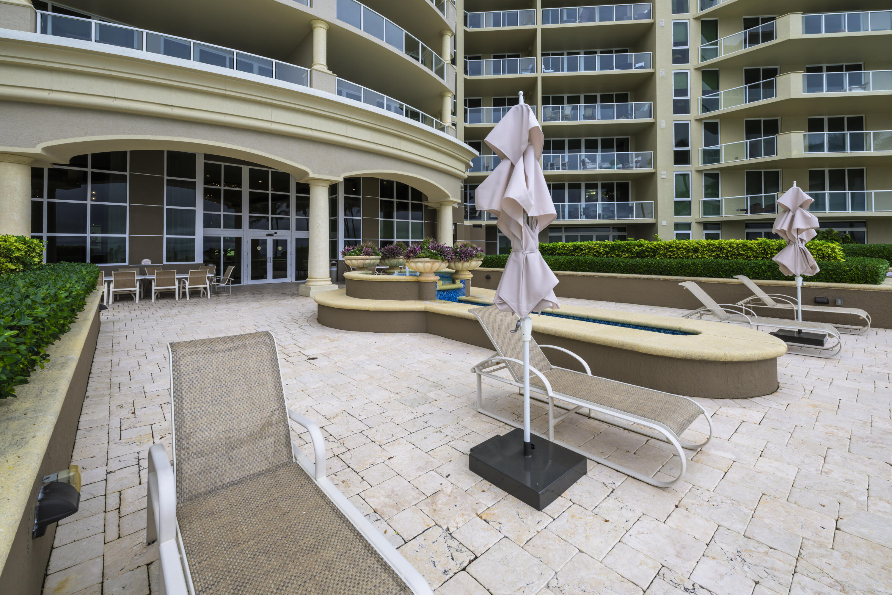 1063 Hillsboro Mile #210, Hillsboro Beach FL 33062