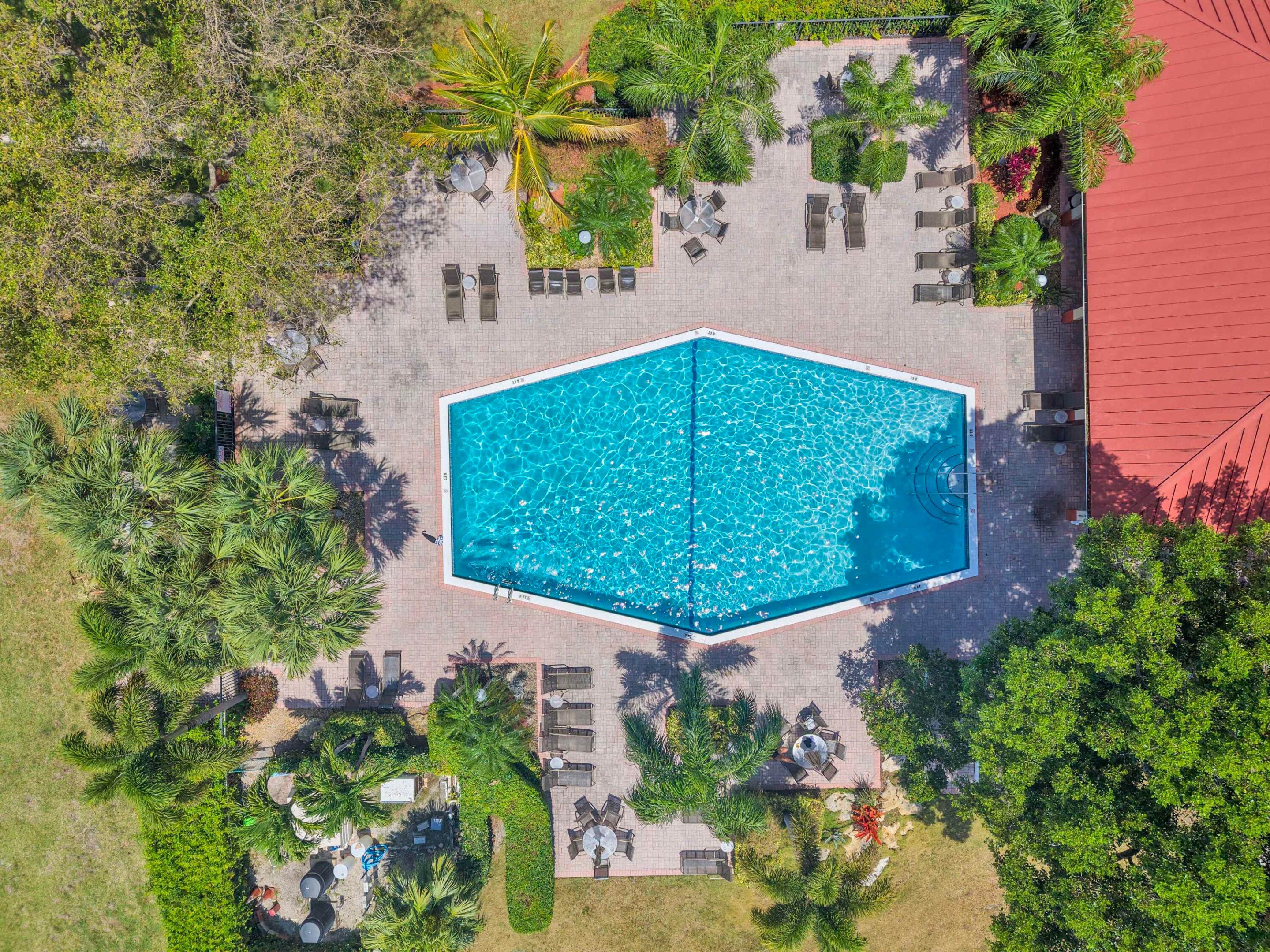 3050 NE 48th #305, Lighthouse Point FL 33064